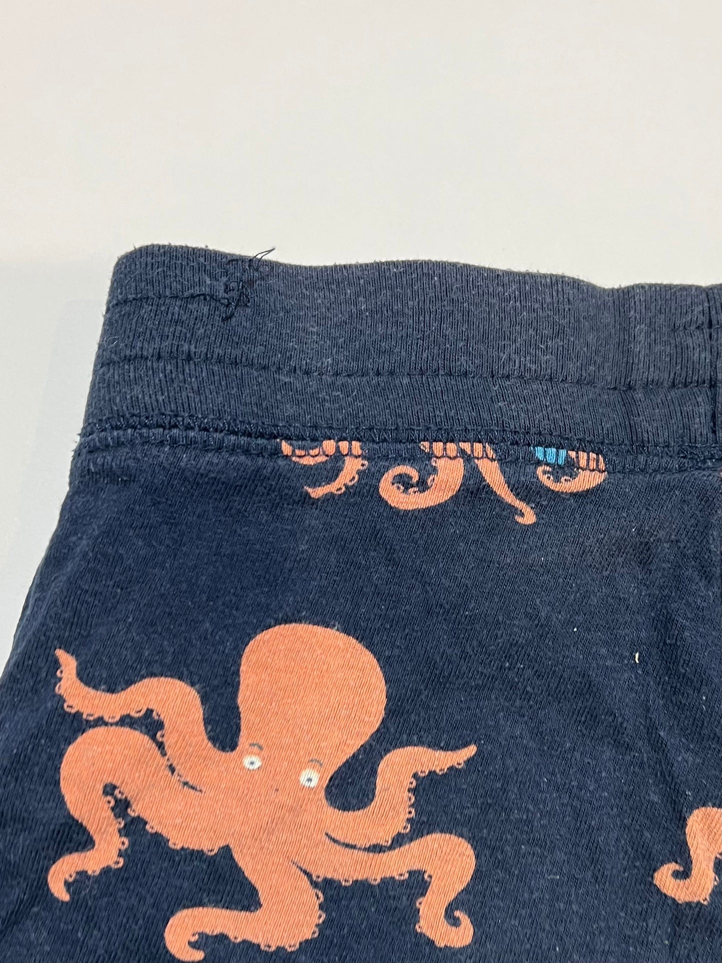 Octopus track shorts - Size 4