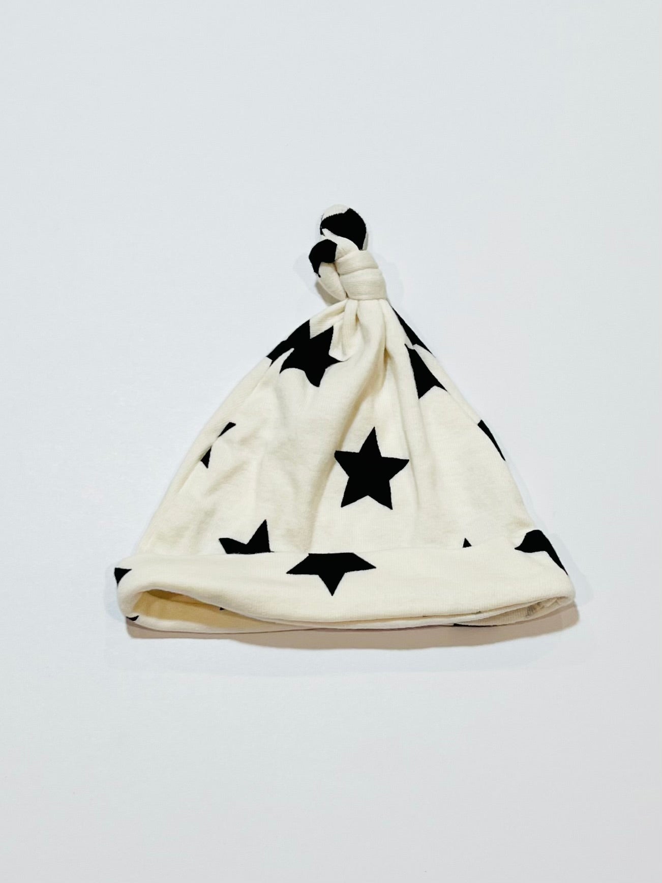 Stars beanie - Size 0-3 months
