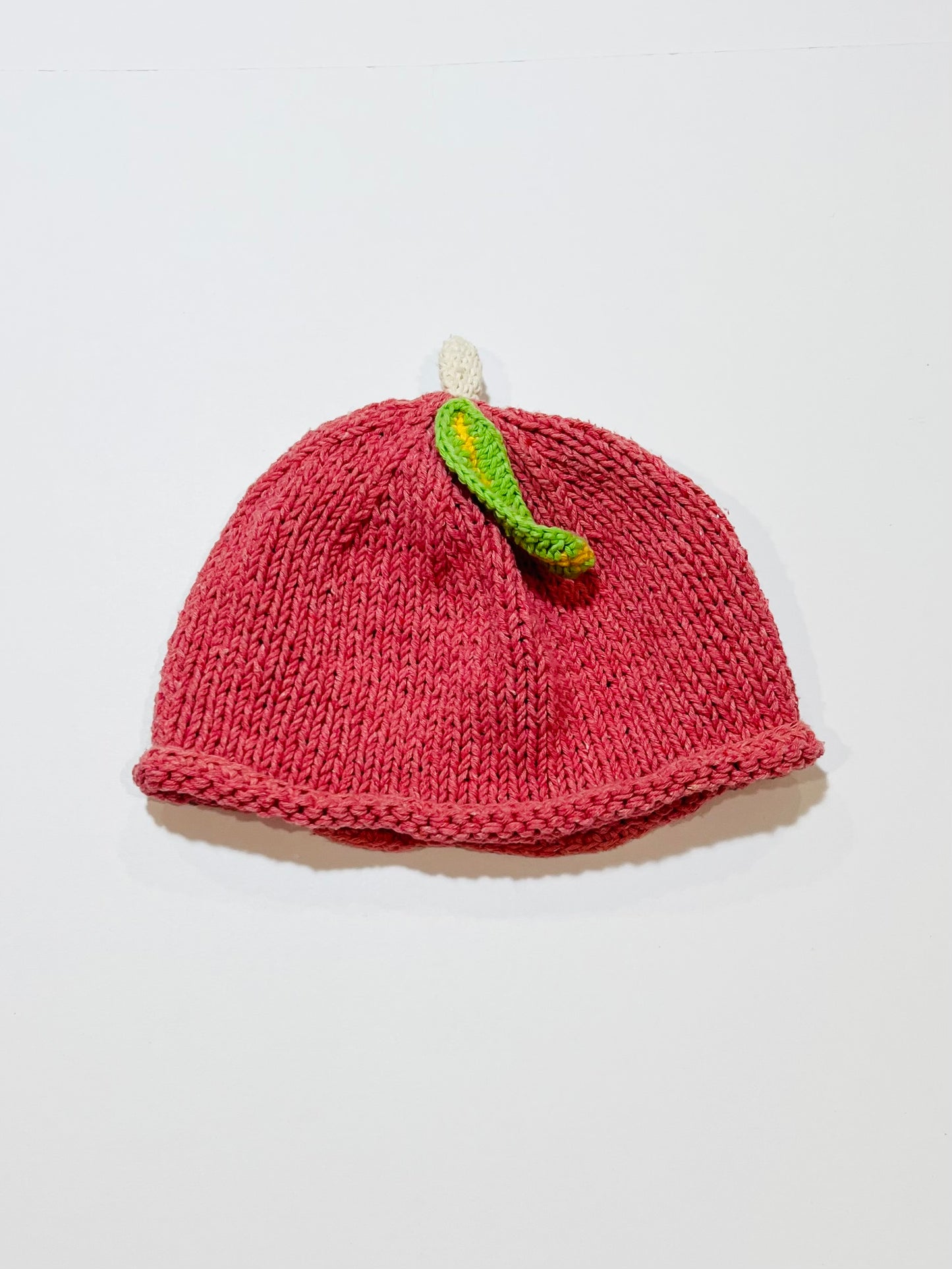 Strawberry knit beanie - Size 1-2 years