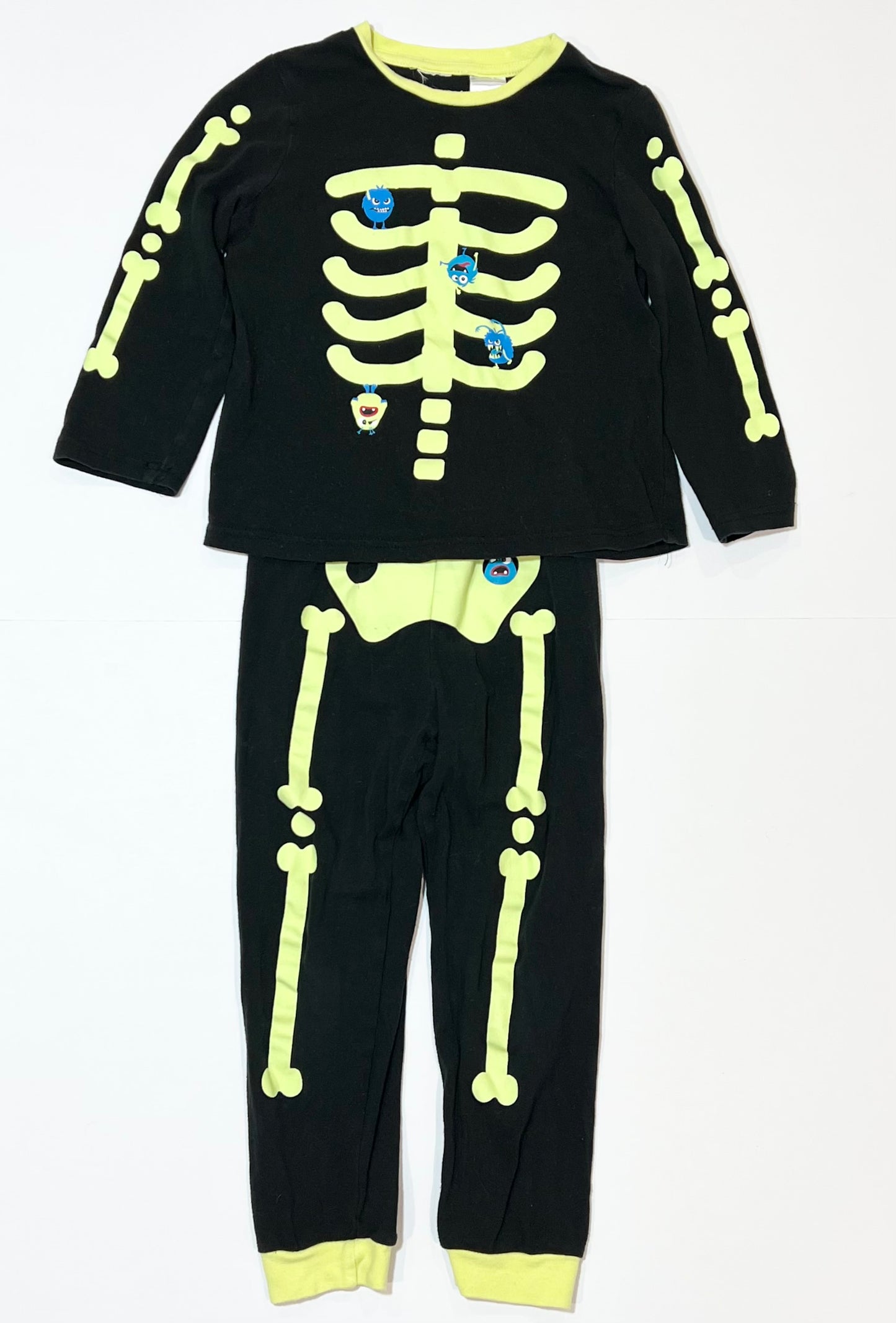 Skeleton pyjamas - Size 3
