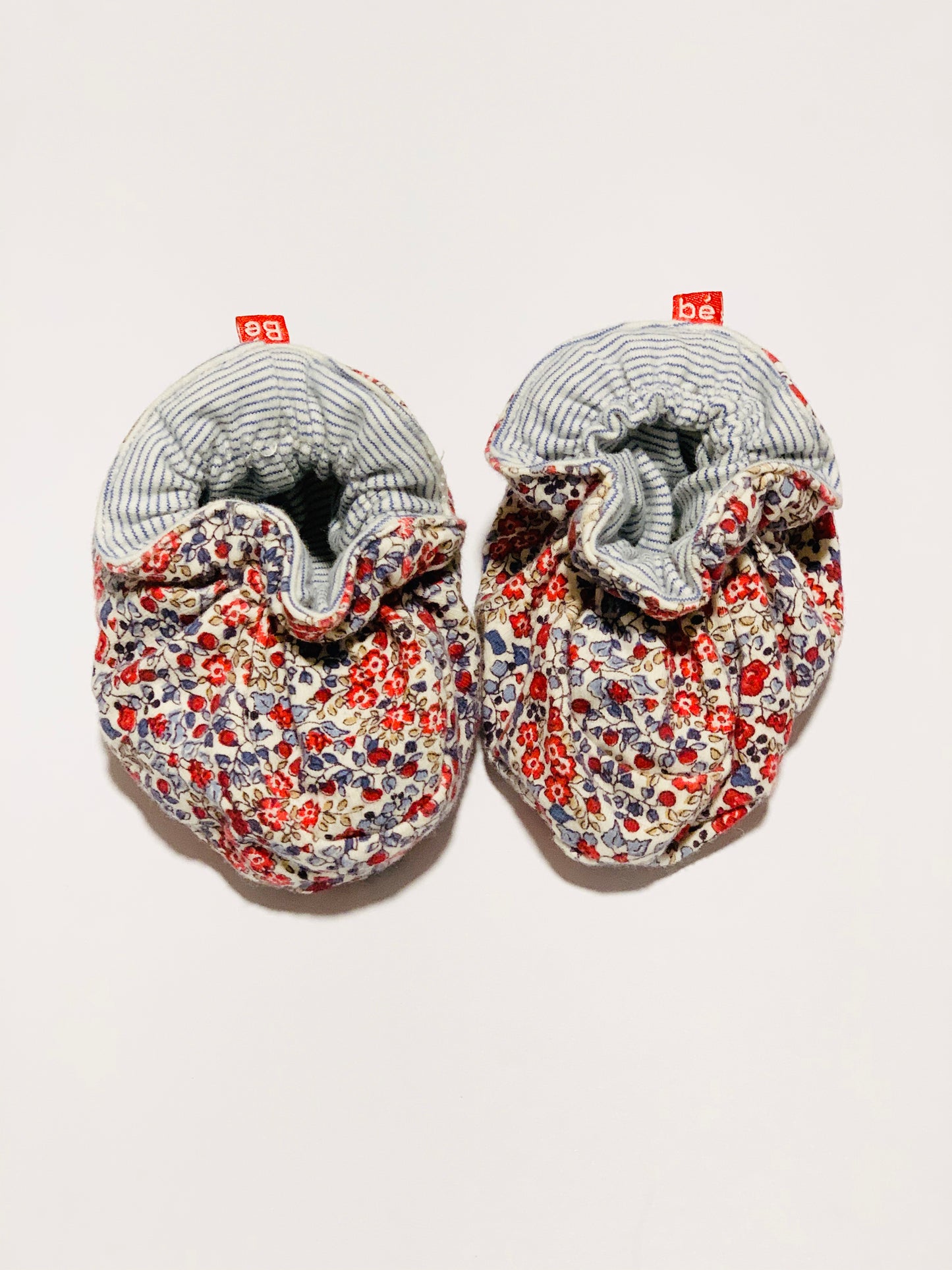 Reversible floral booties - Size 3-9 months