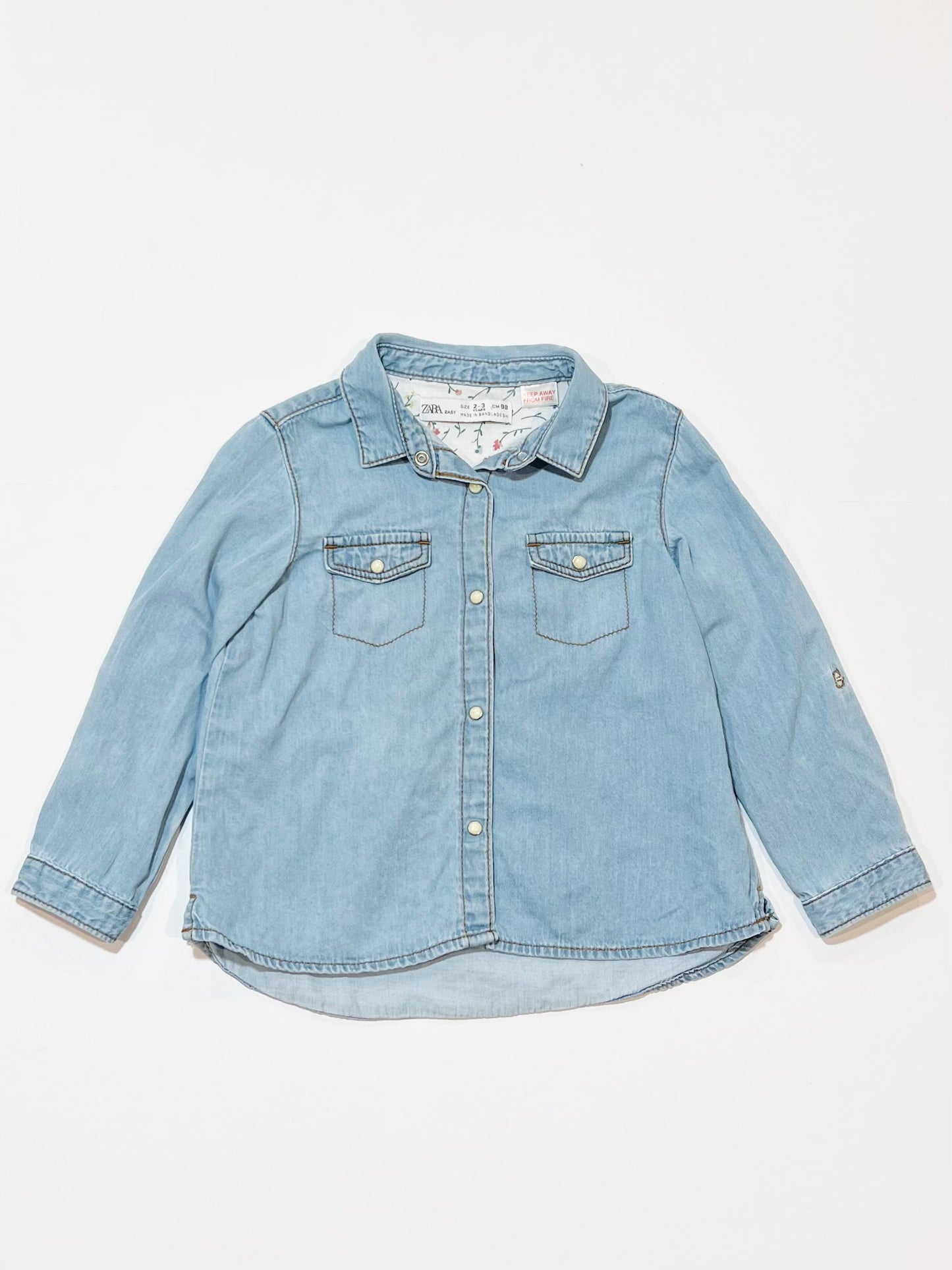 Blue chambray shirt - Size 2-3