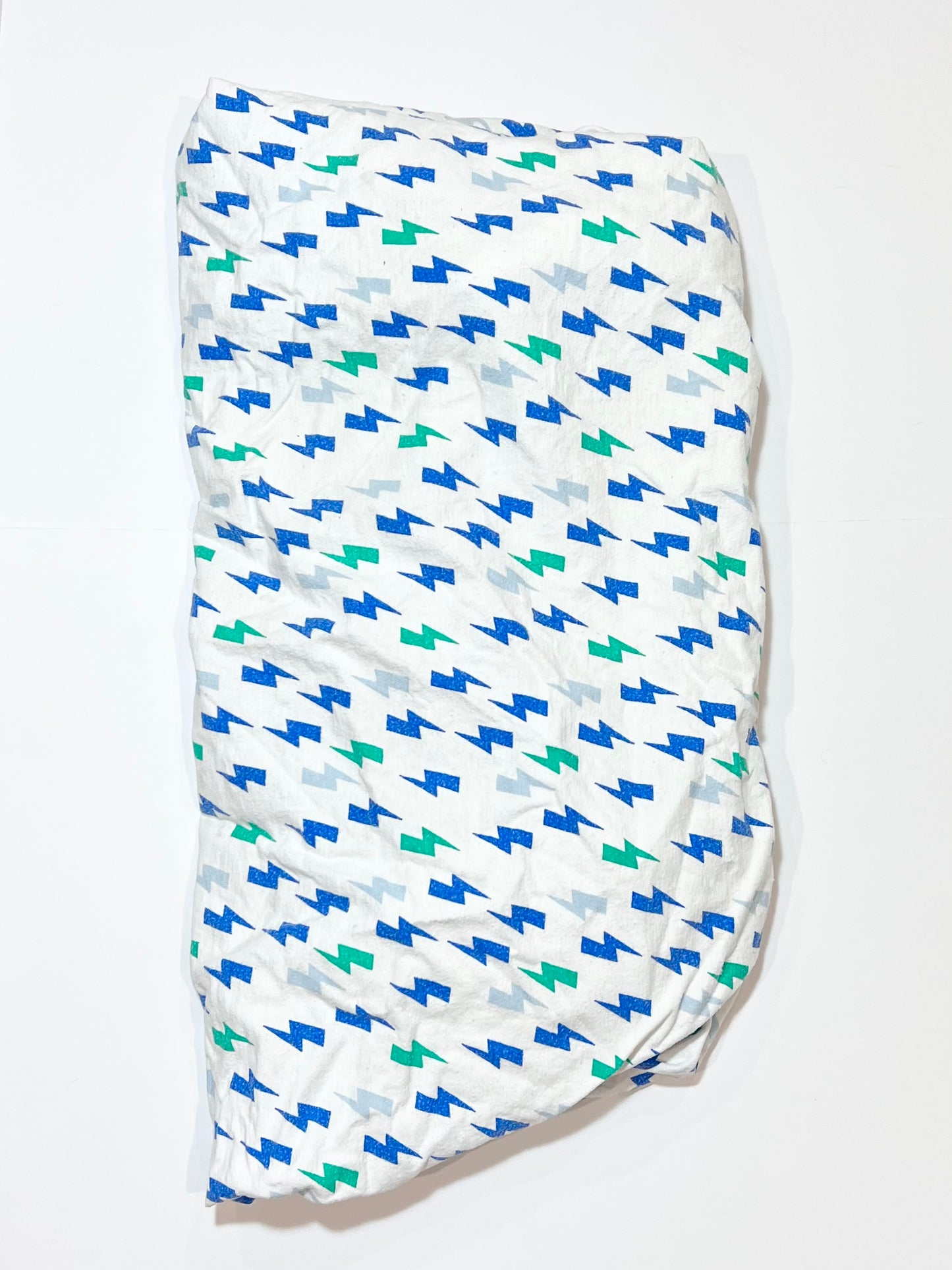 Flannelette fitted cot sheet