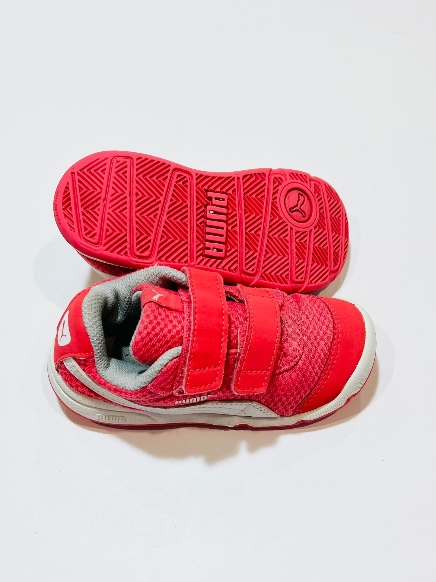 Pink sneakers - Size EU25