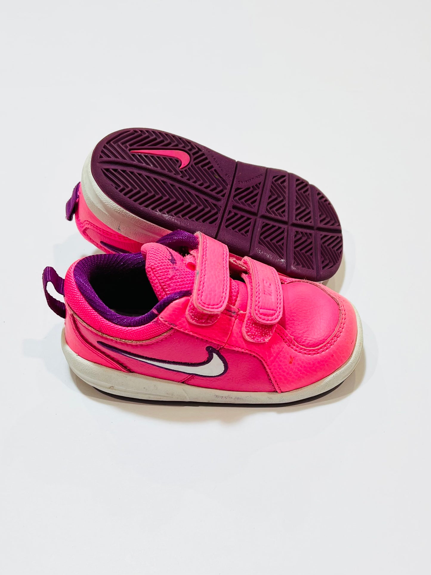 Pink sneakers - Size US7