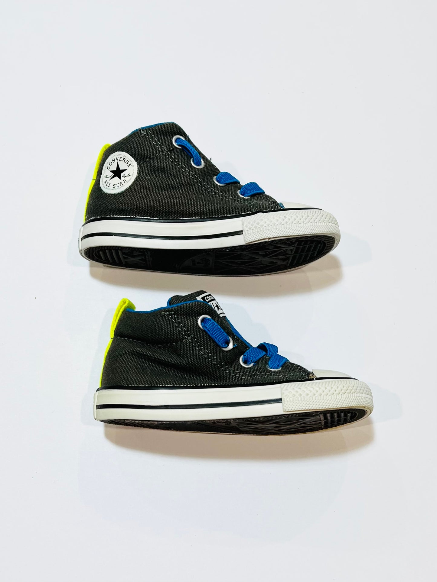Grey high top Chucks - Size US6