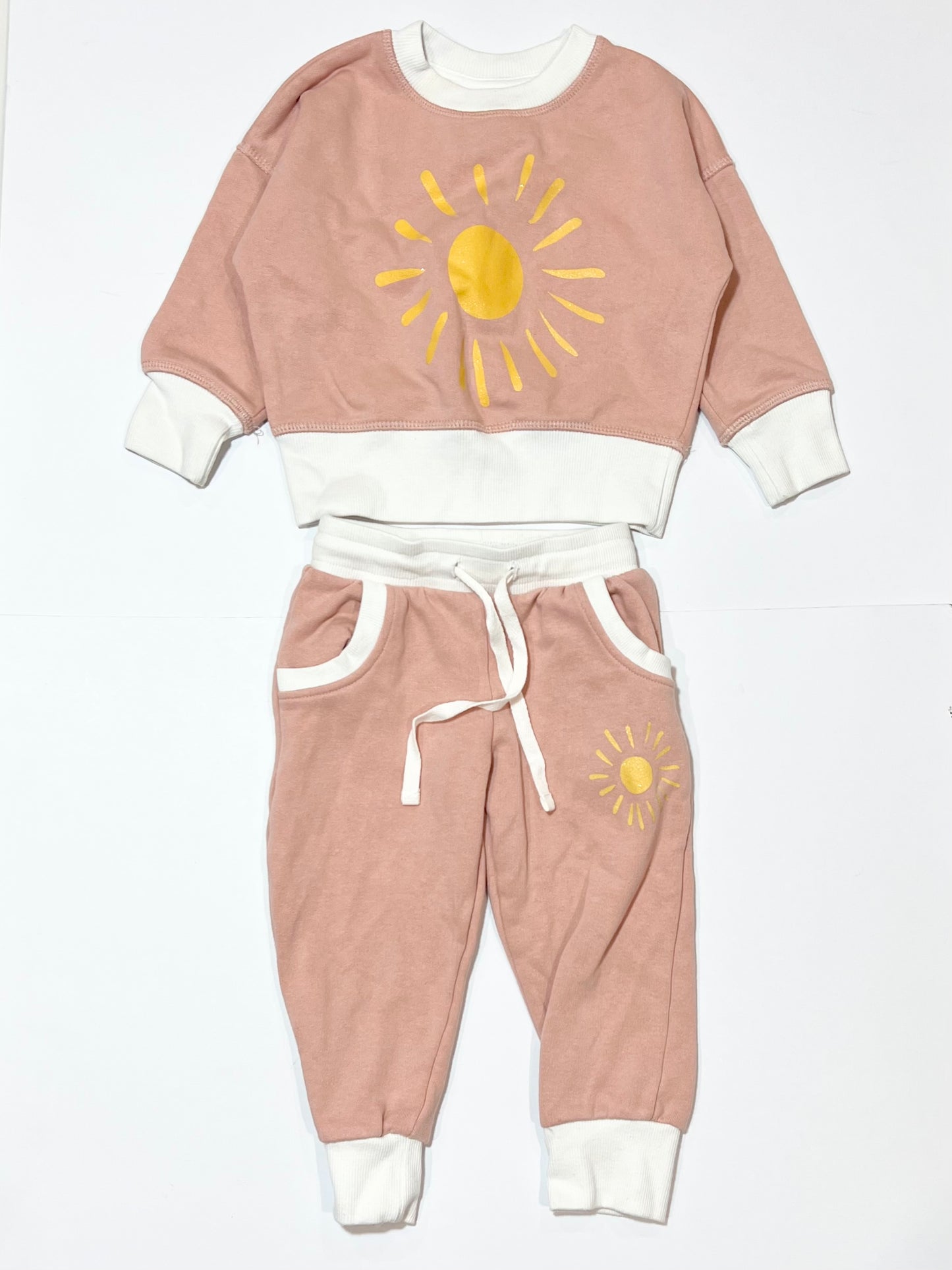 Glitter sun tracksuit - Size 2