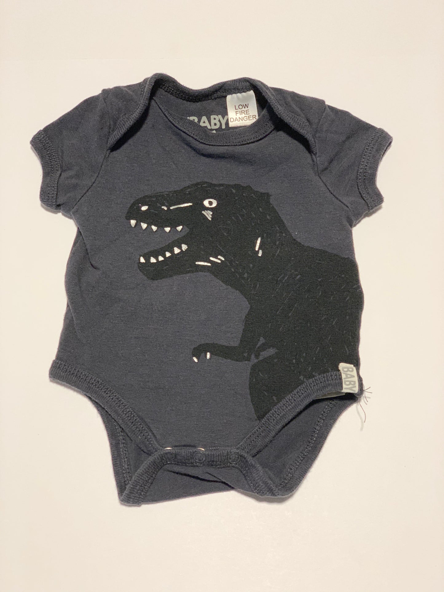 Dinosaur bodysuit - Size 0000