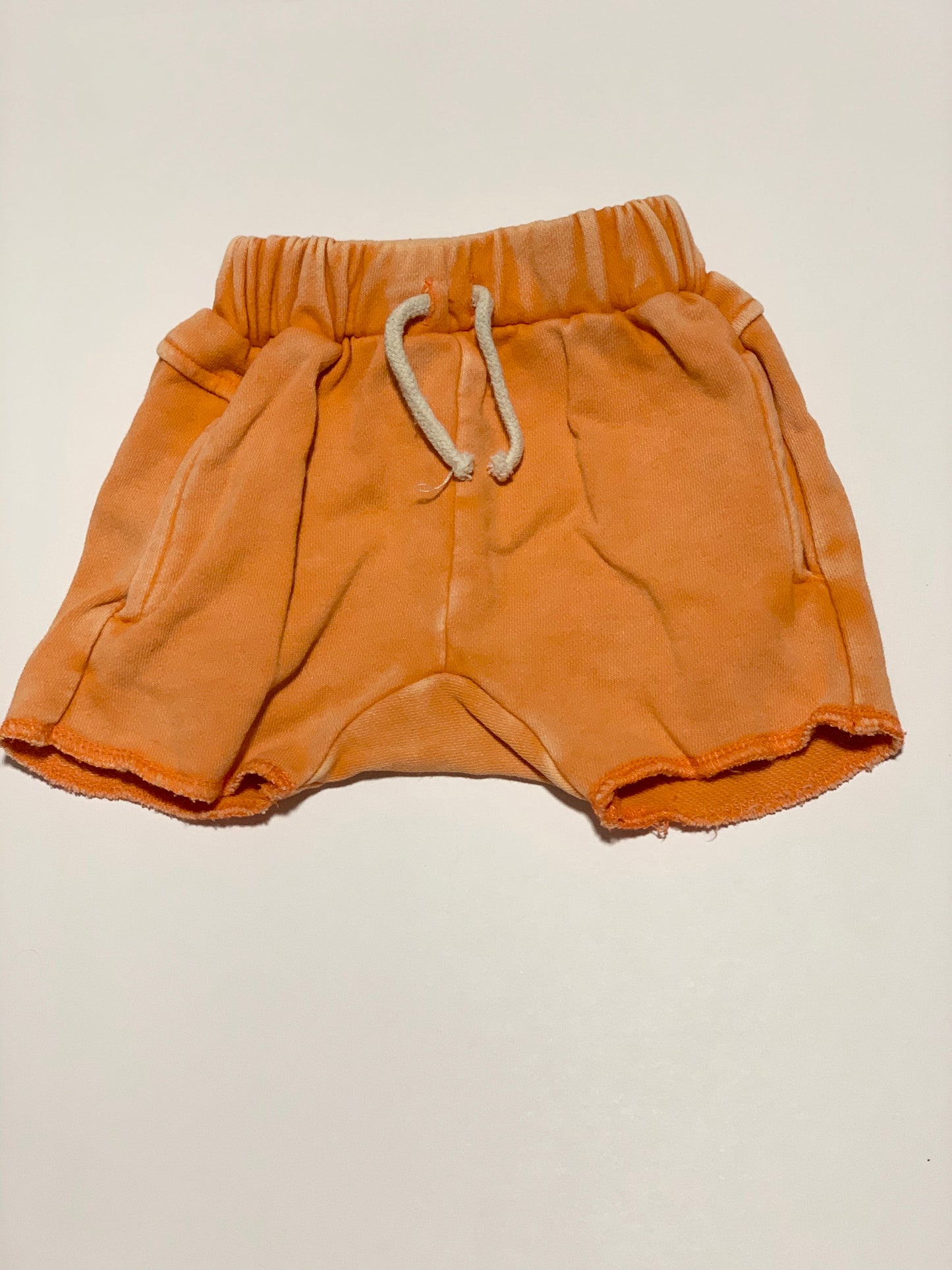 Soft orange shorts - Size 000