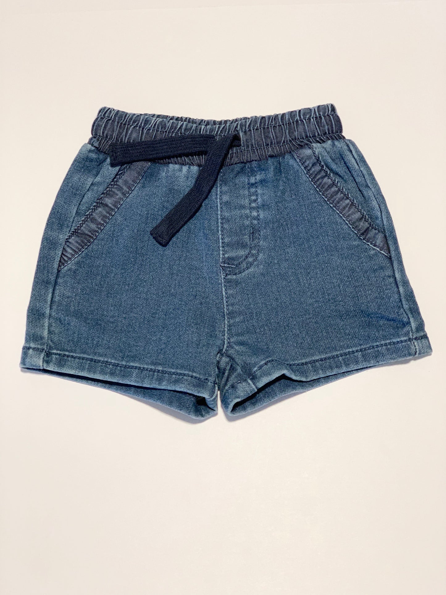 Denim shorts - Size 00
