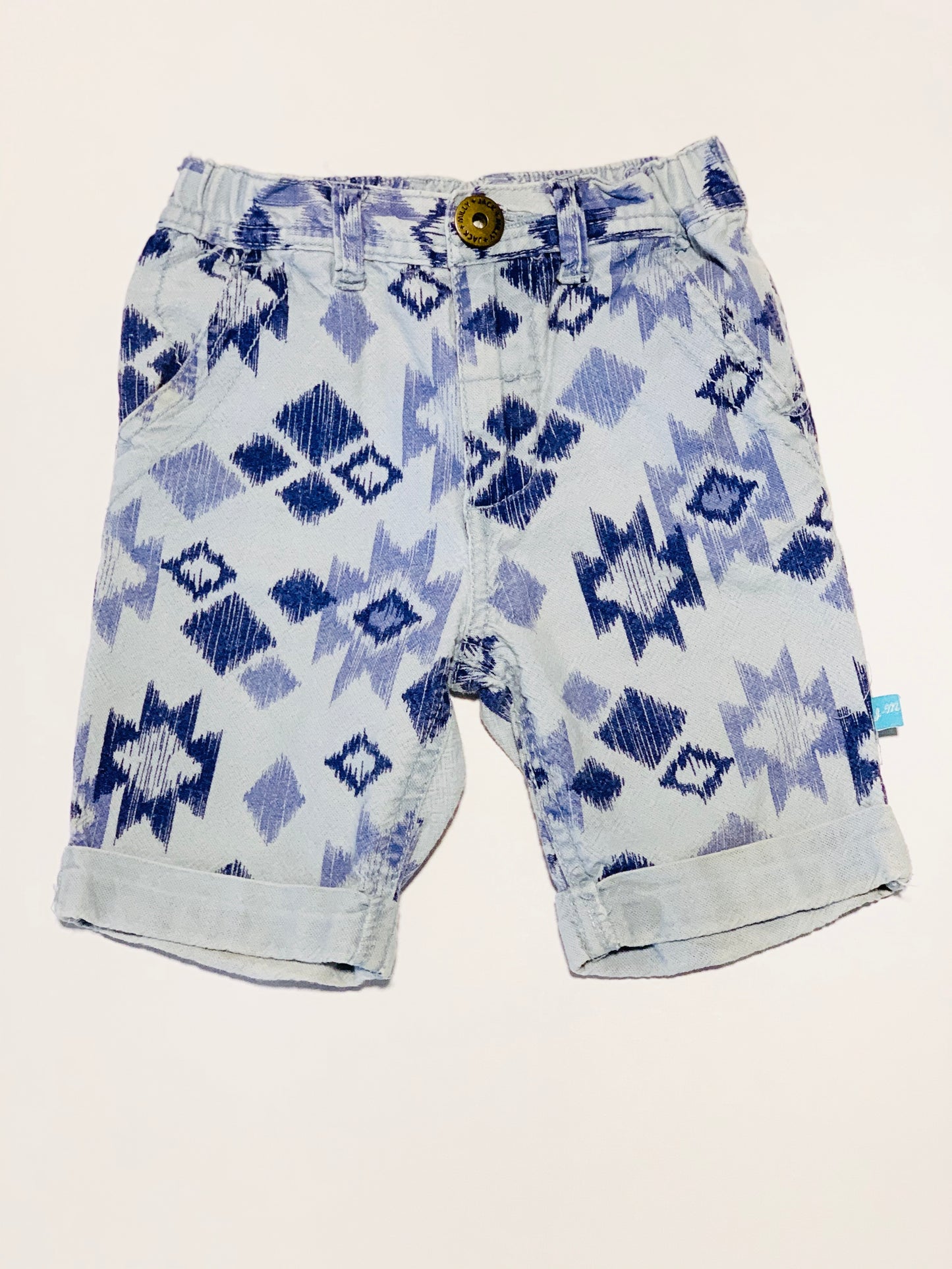 Aztec print shorts - Size 2