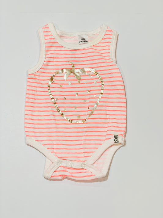 Strawberry bodysuit - Size 000