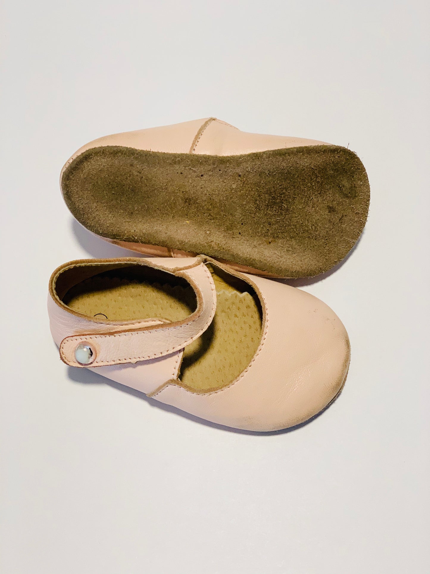 Pink leather soft shoes - Size L (12-13cm)