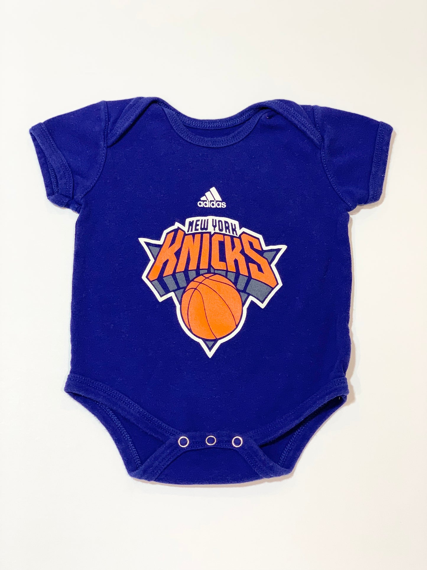 Knicks bodysuit - Size 6-9 months