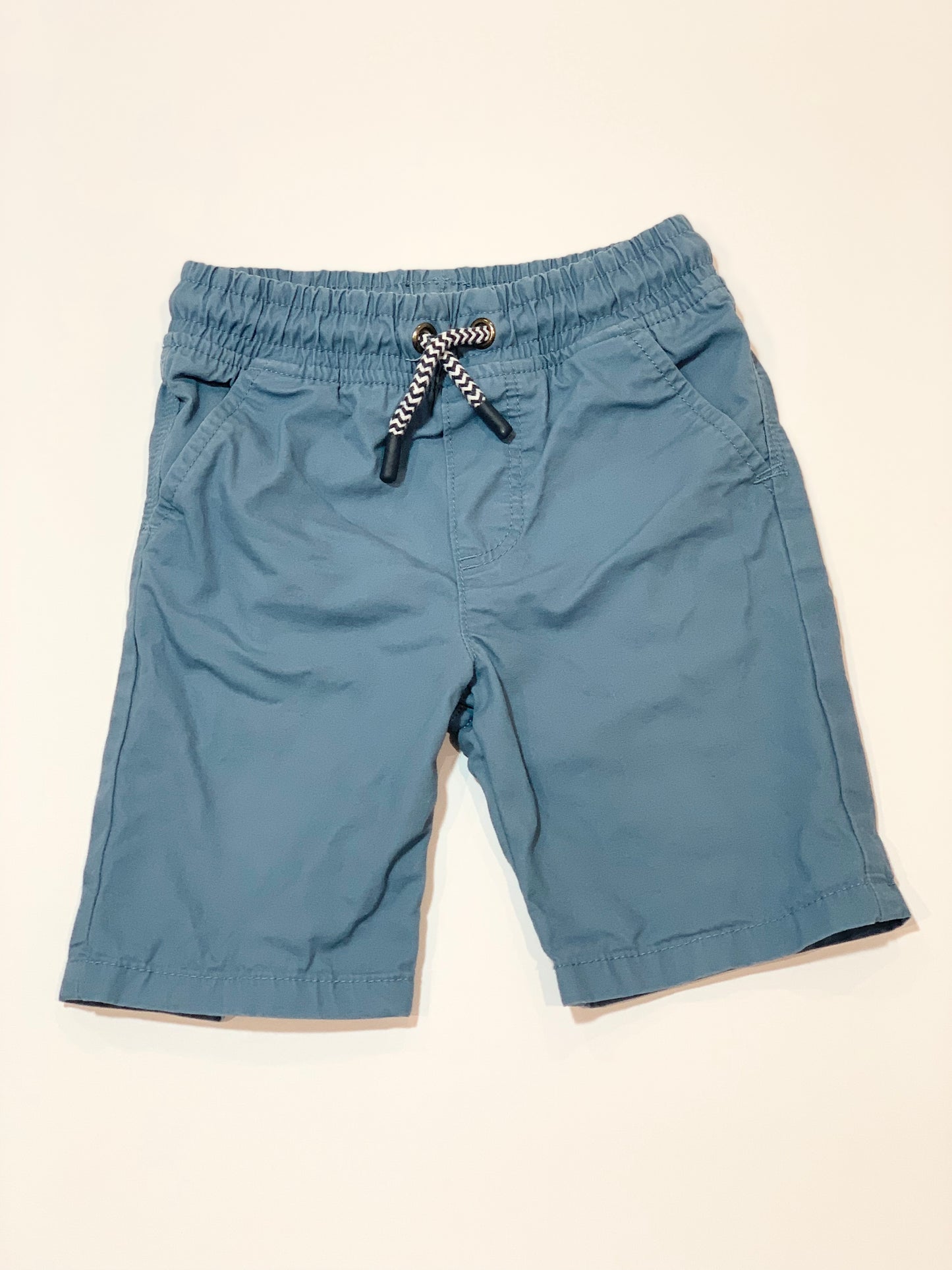 Grey shorts - Size 3-4