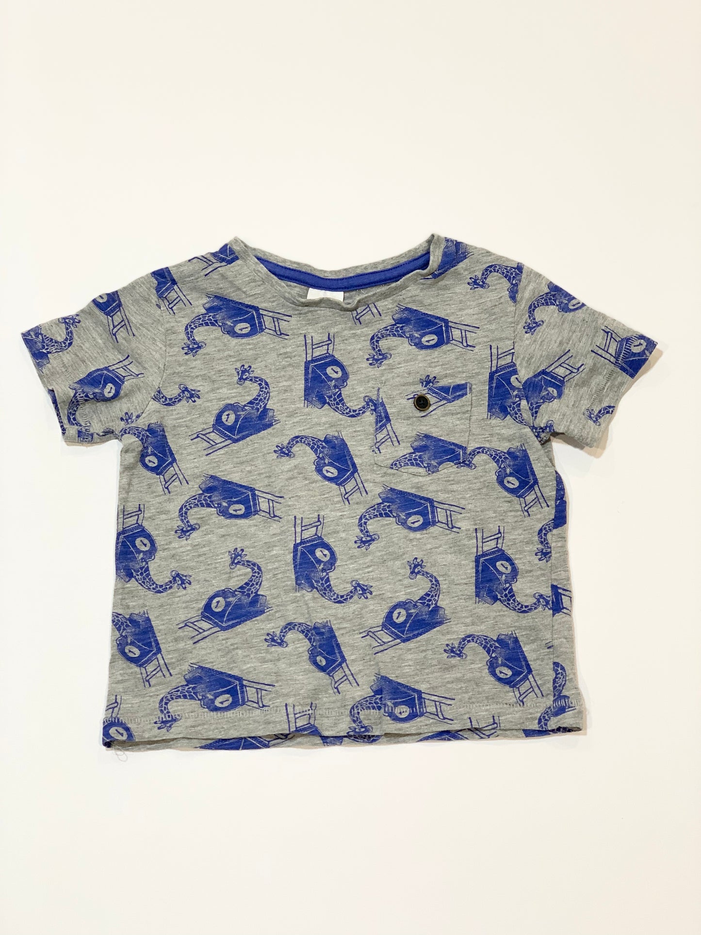 Grey giraffes tee - Size 2