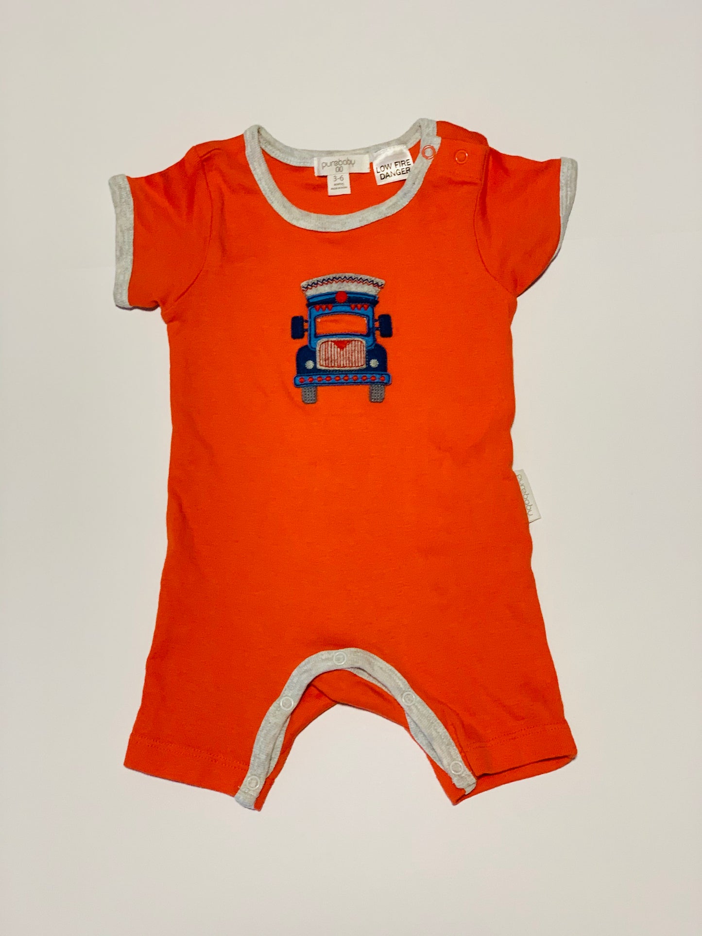 Red car romper - Size 00