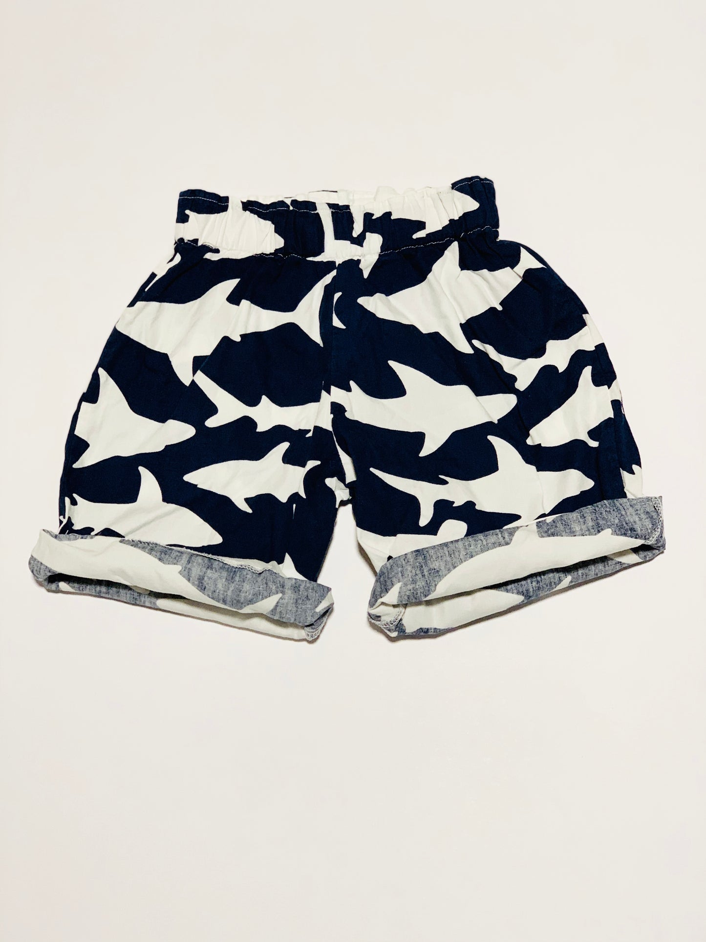 Shark shorts - Size 2