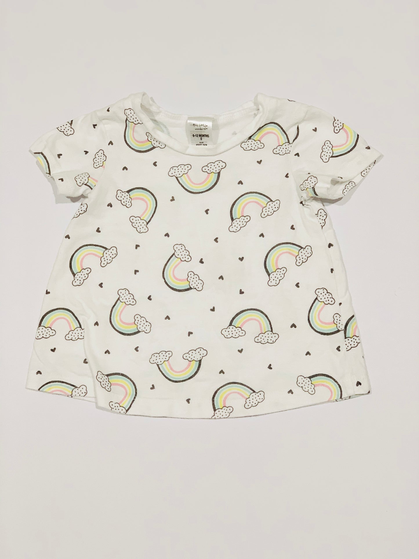 Rainbows tee - Size 0