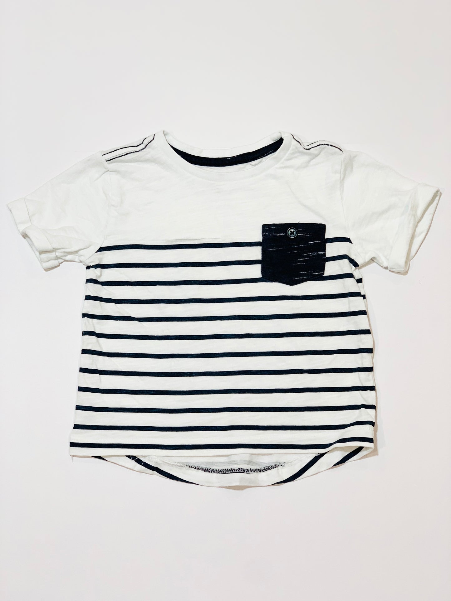 White pocket tee - Size 2