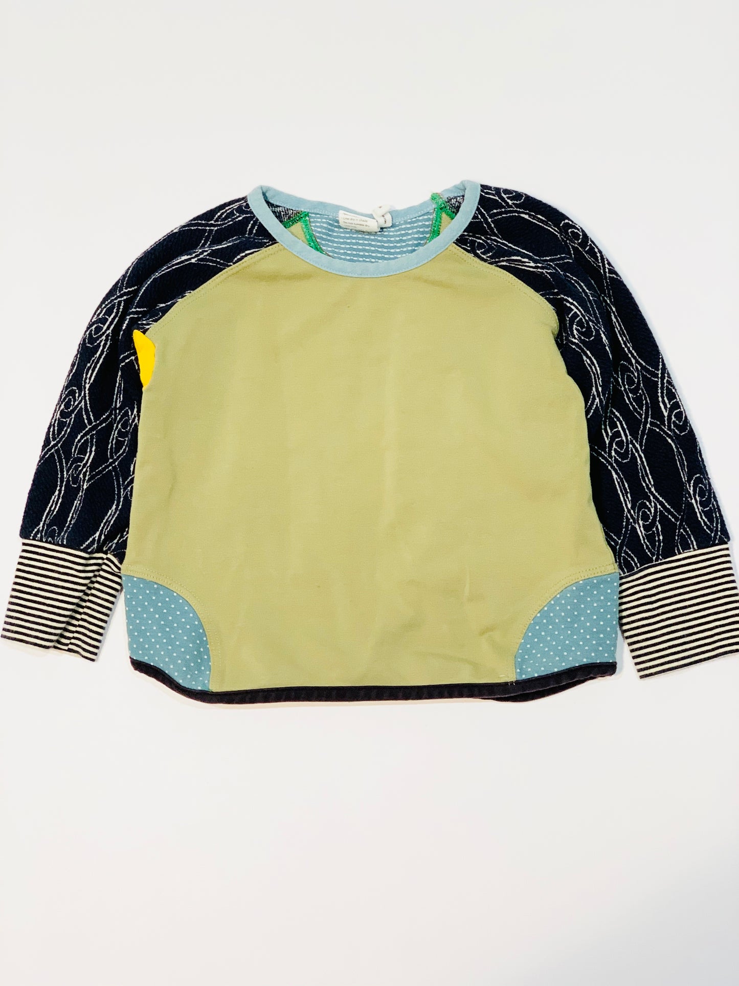Olive green sweater - Size 1