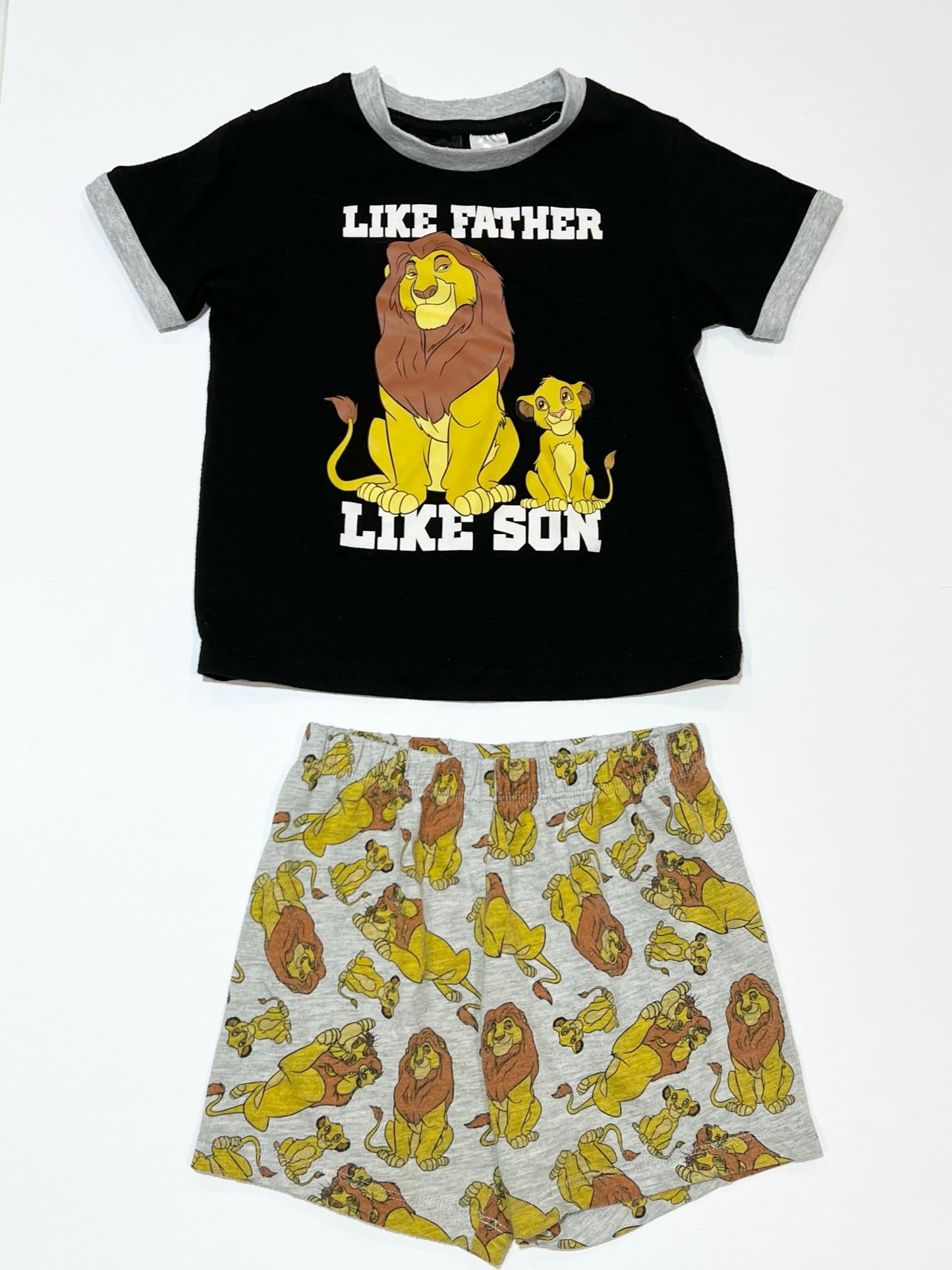 Lion King pyjamas - Size 4
