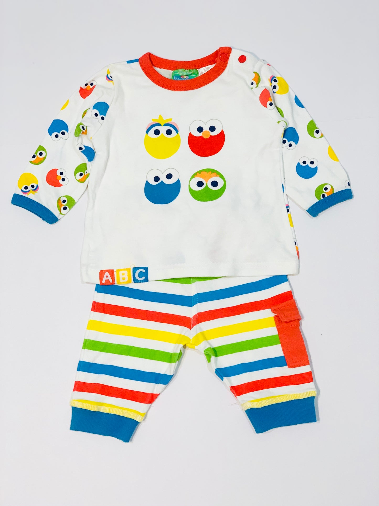 Sesame Street pyjamas - Size 000