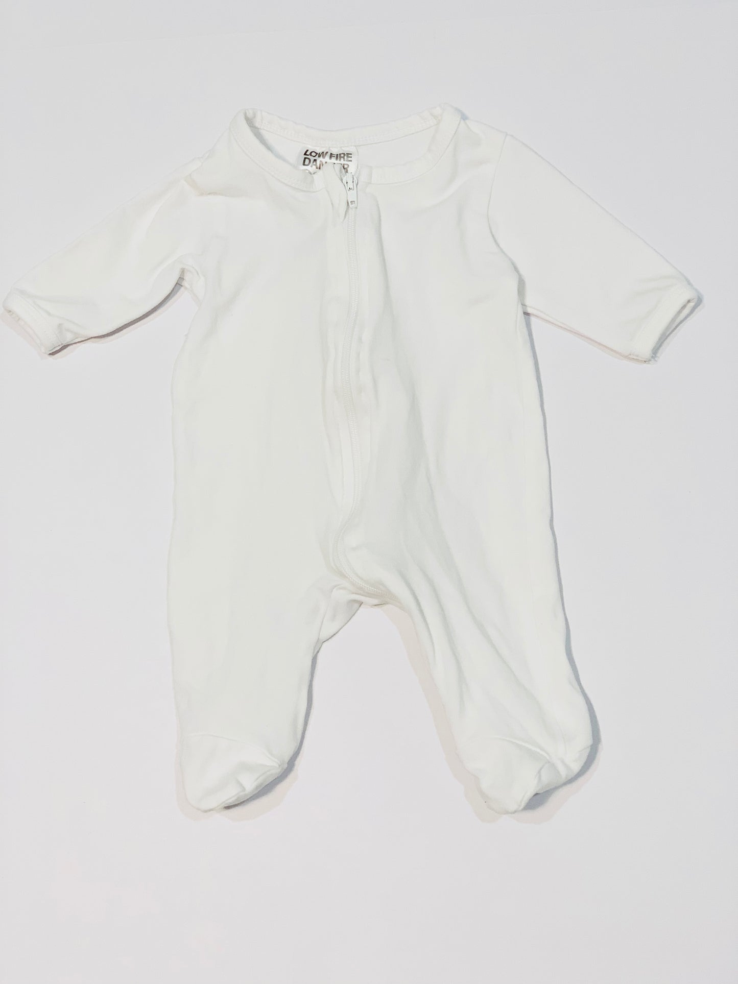 White zip onesie - Size 00000