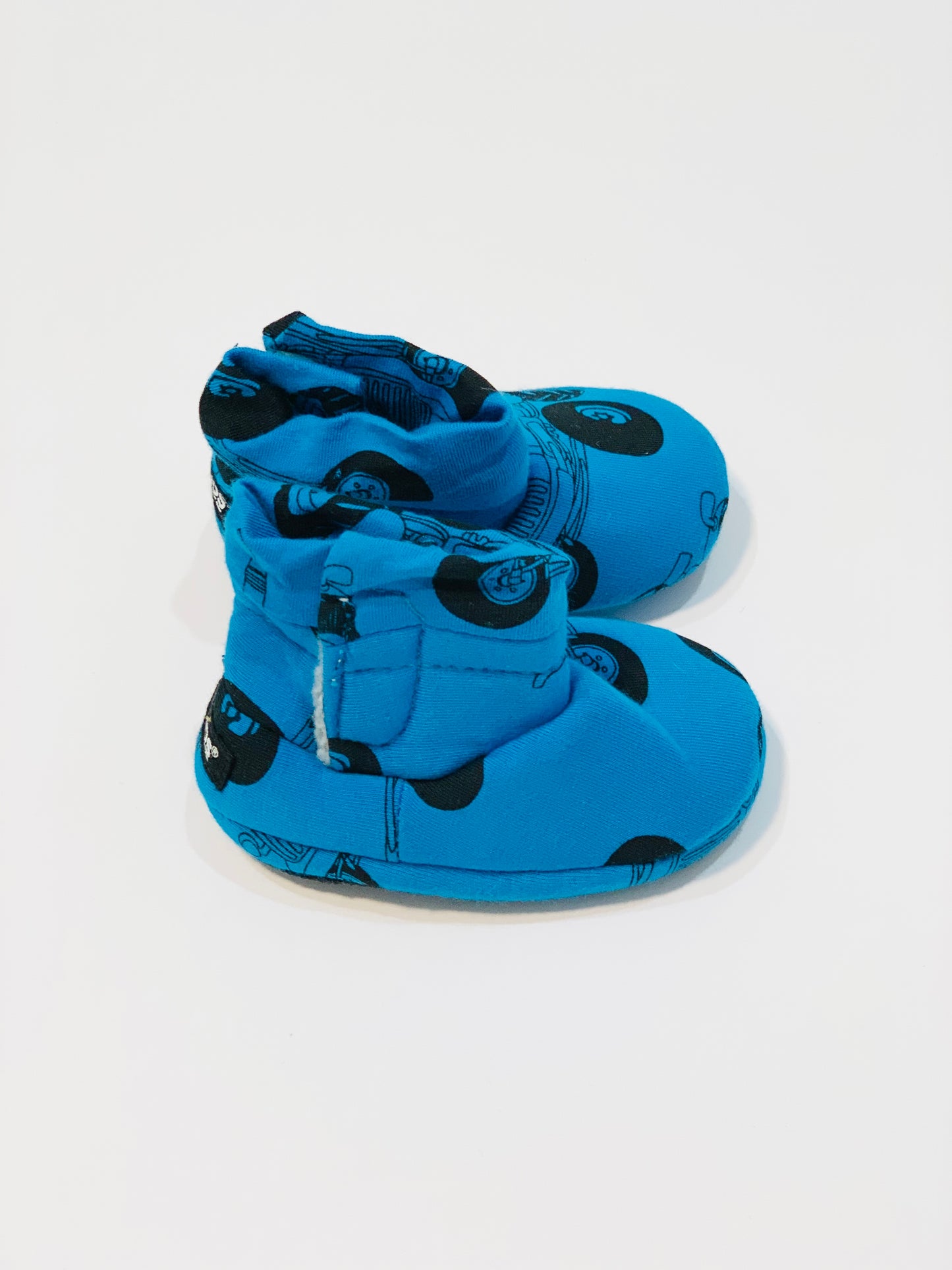 Soft booties - Size 0-3 months