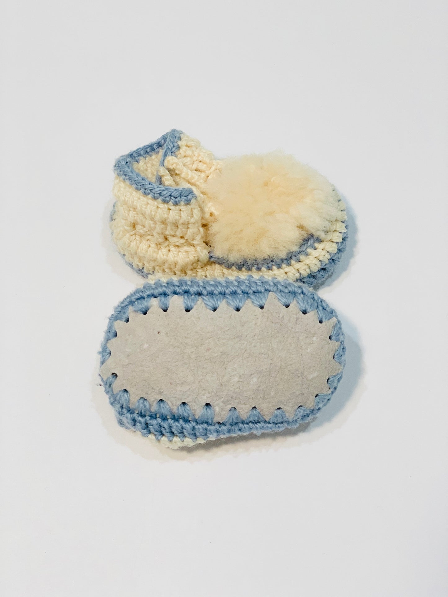 Crocheted woollen booties - Size 0-3 months