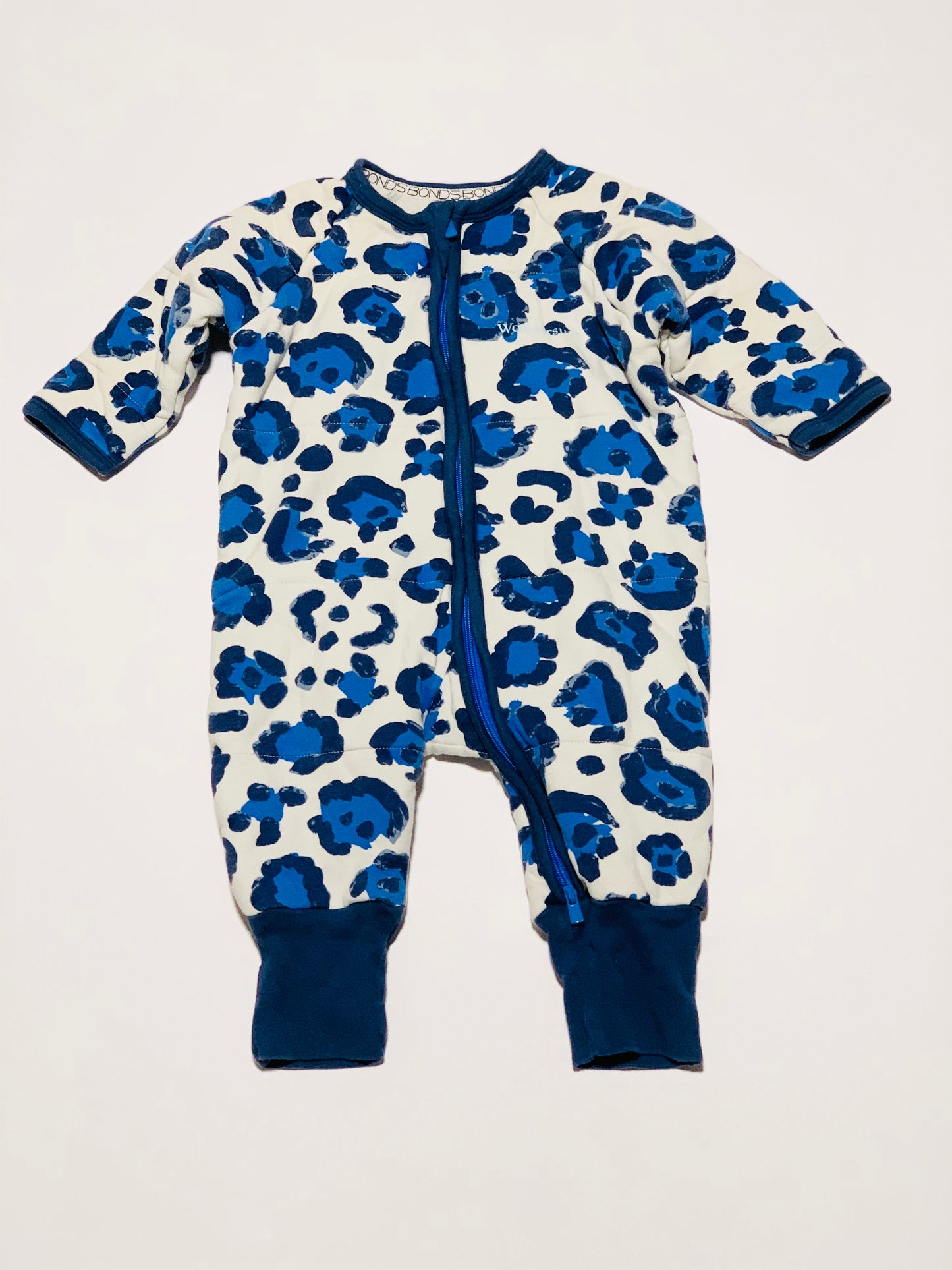 Bonds padded zippy Wondesuit - Size 00