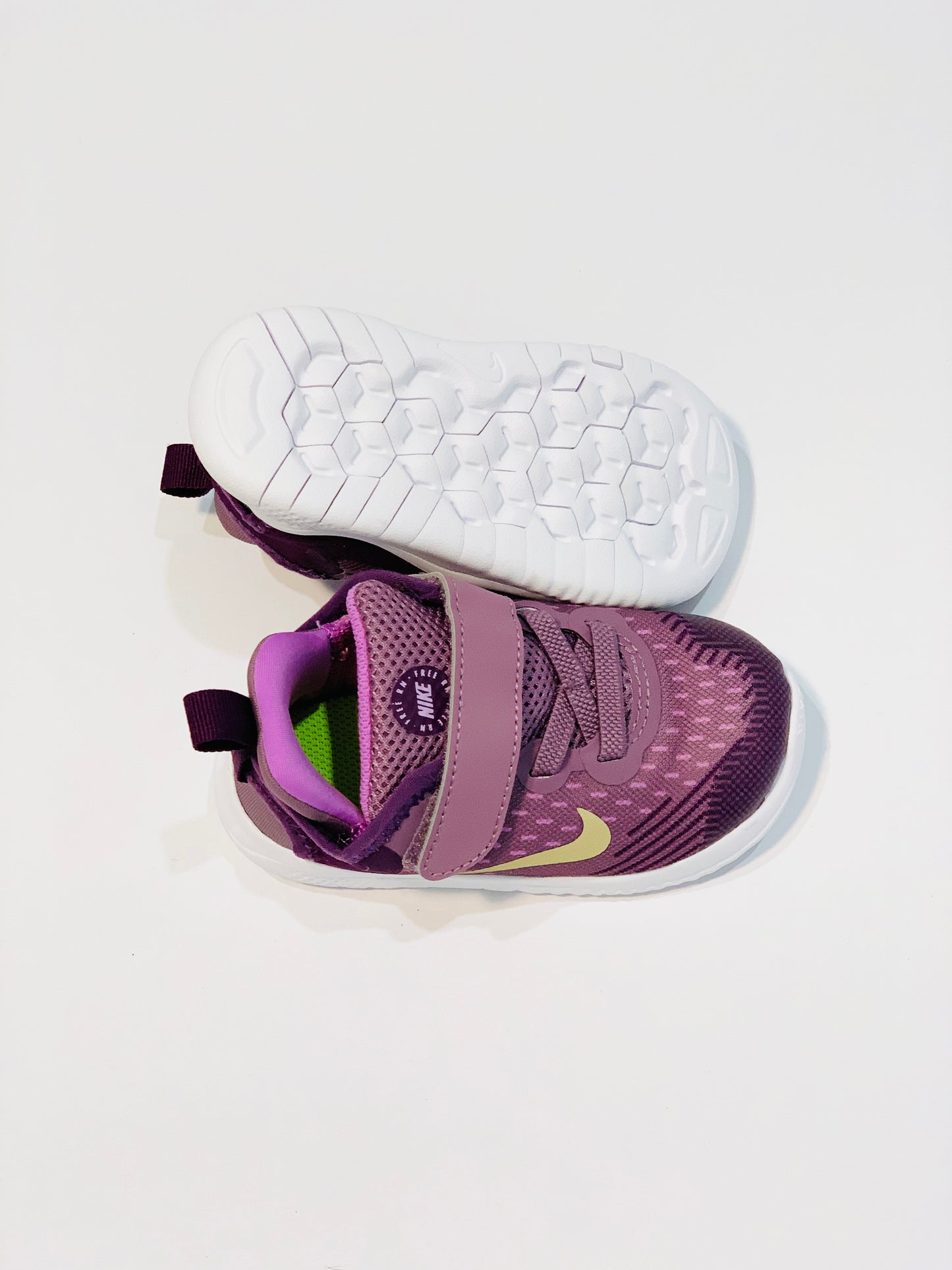 Purple sneakers brand new - Size US6