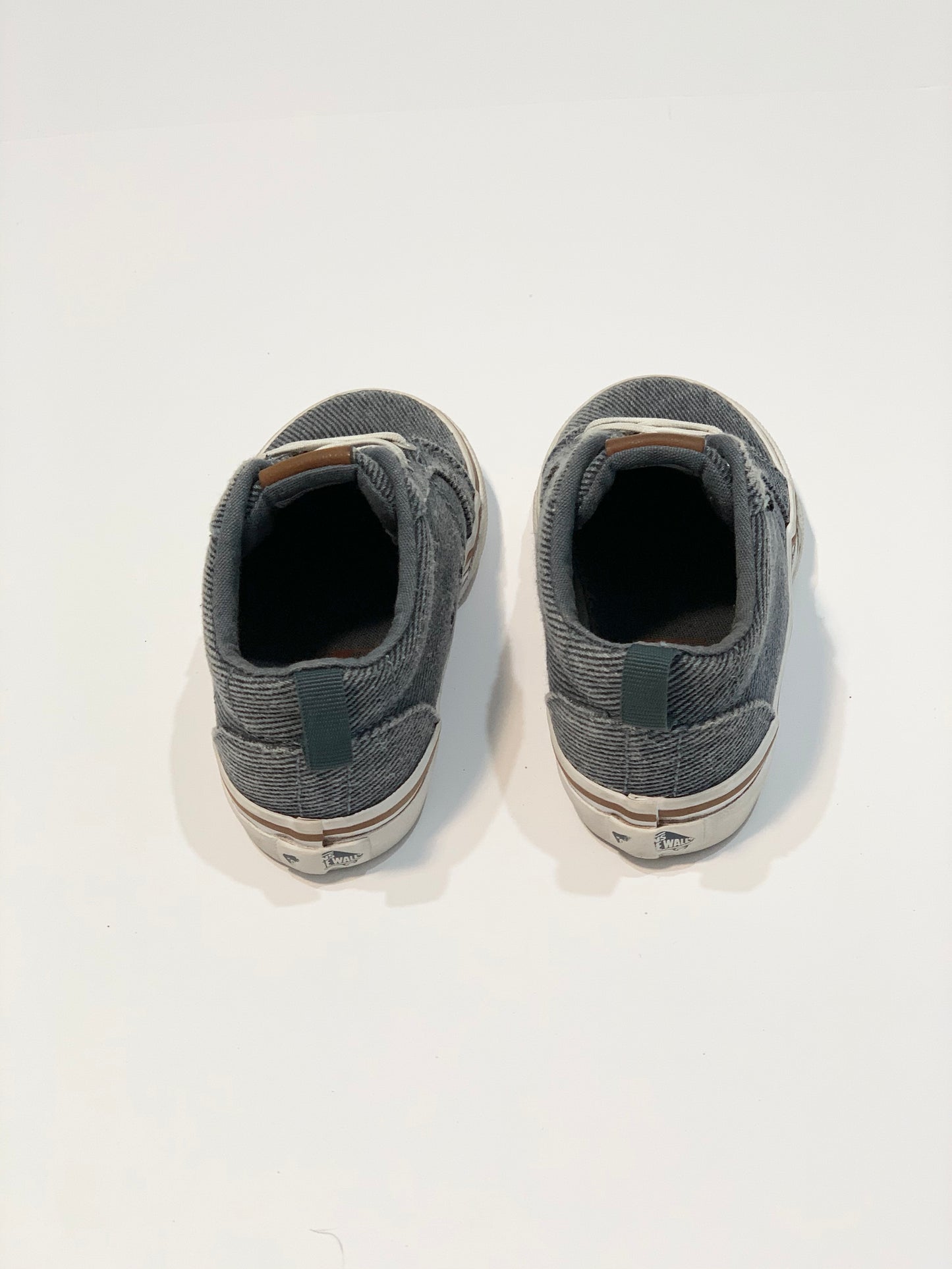 Canvas shoes - Size US6