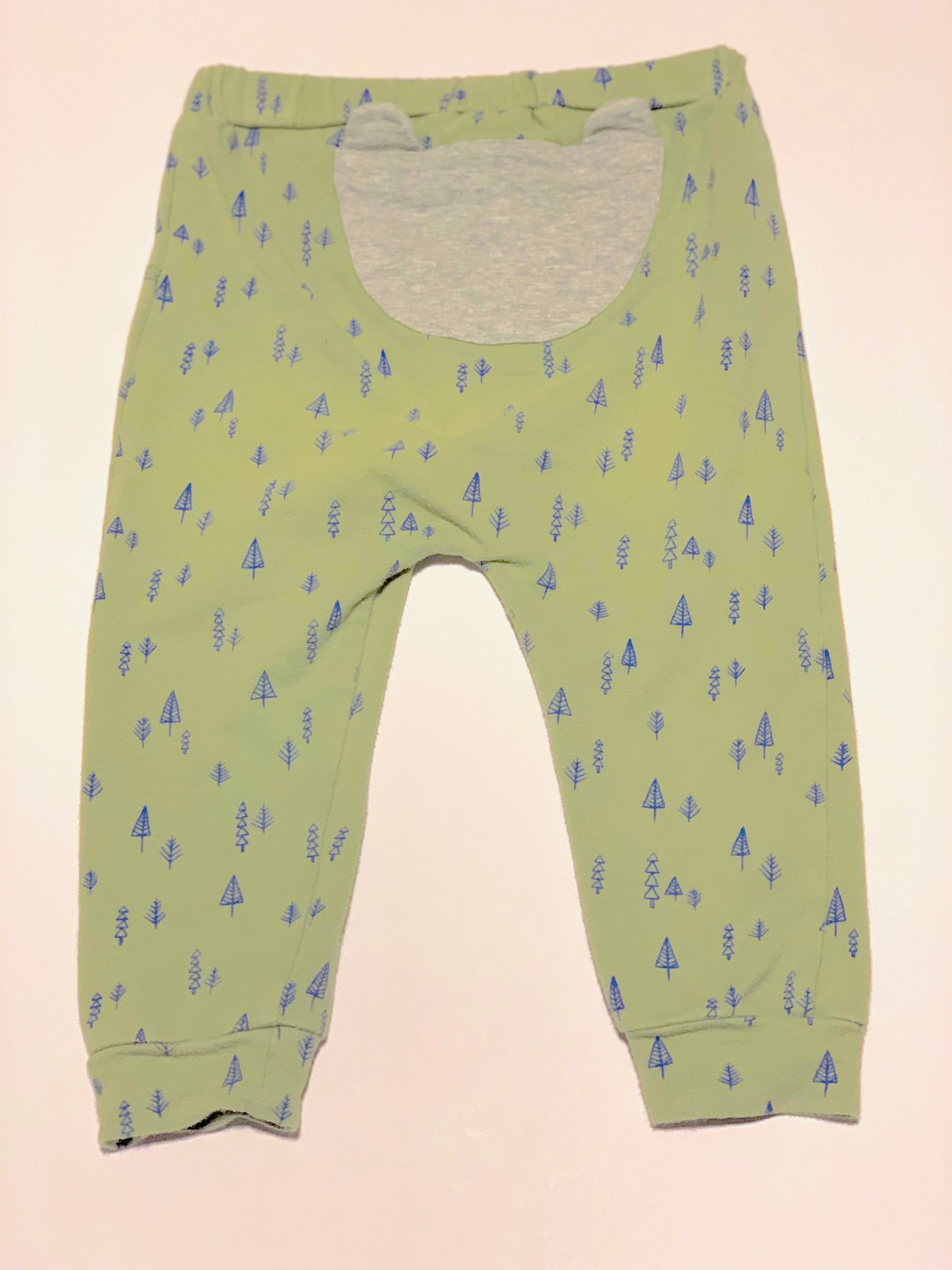 Green tree pants - Size 2