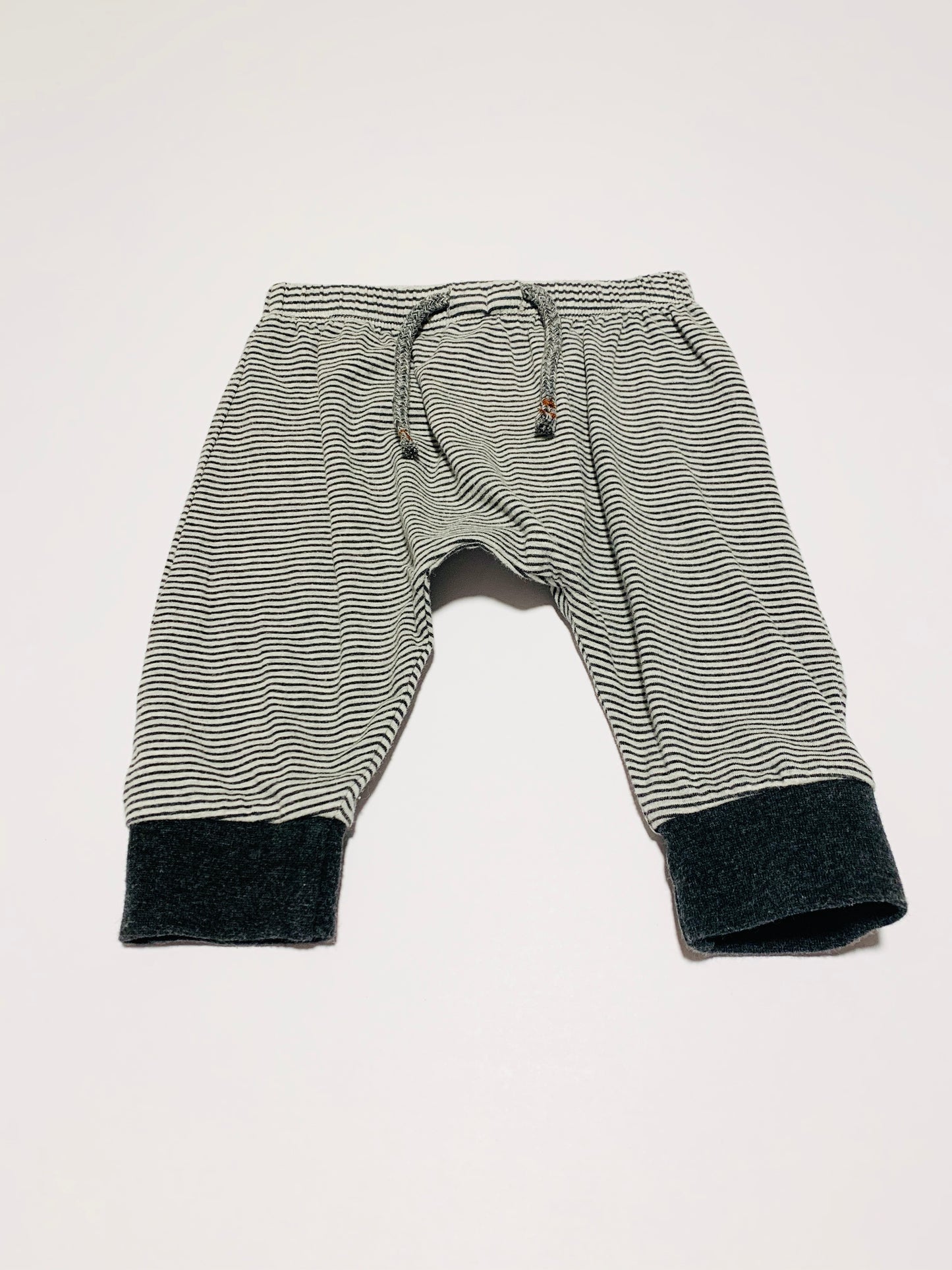 Striped pants - Size 6-9 months