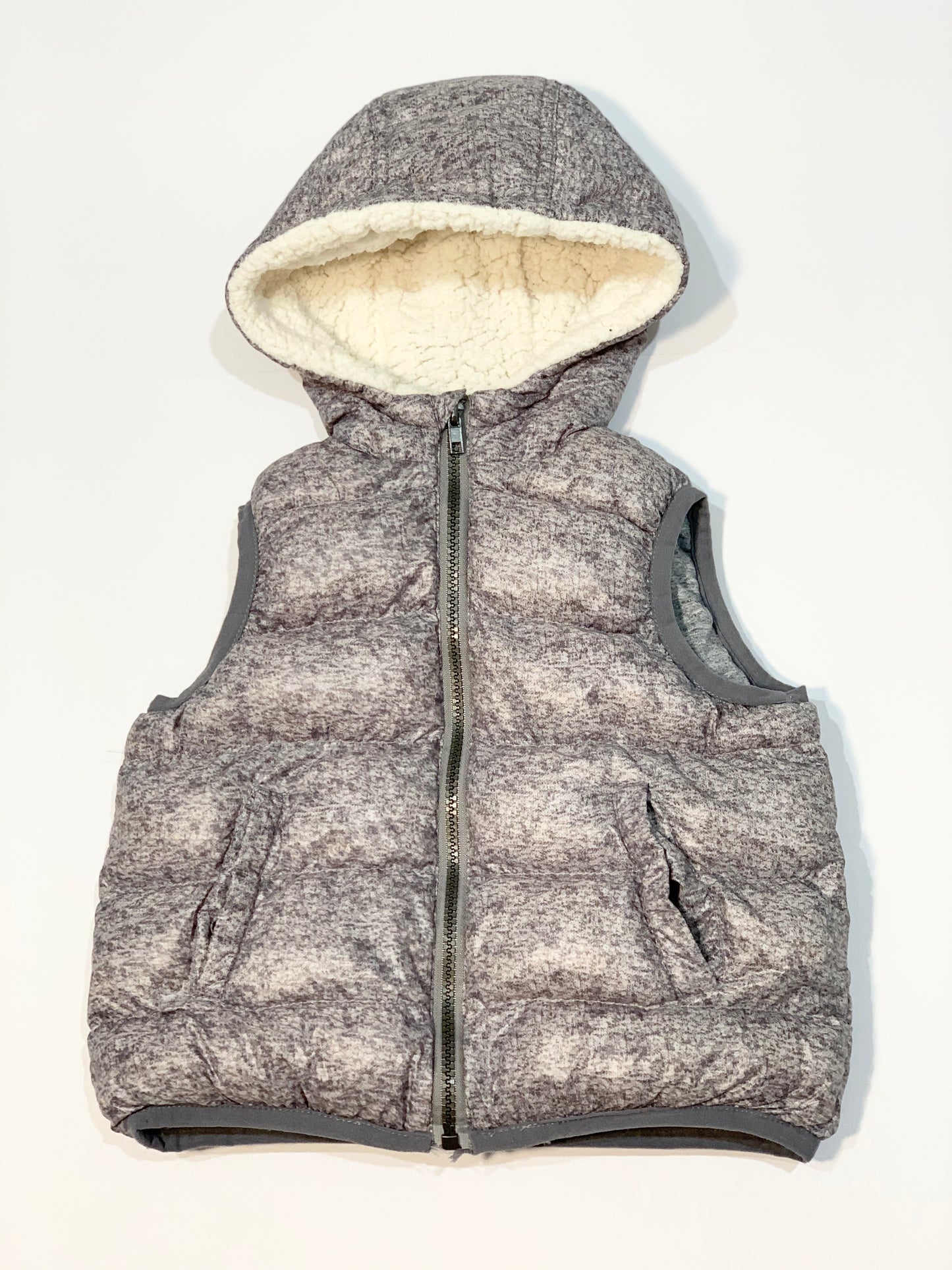 Hooded puffer vest - Size 3