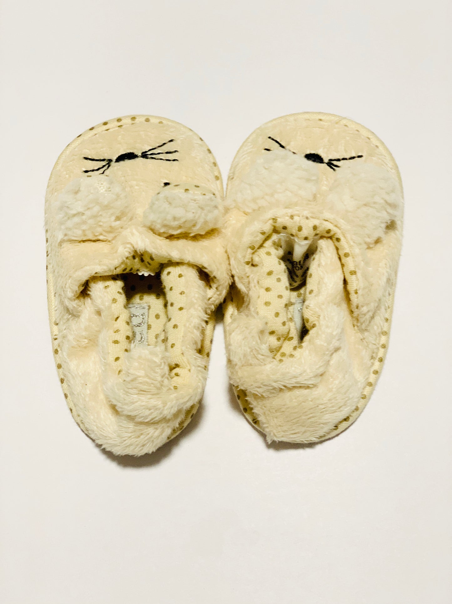 Fluffy bunny slippers - Size 3-6 months