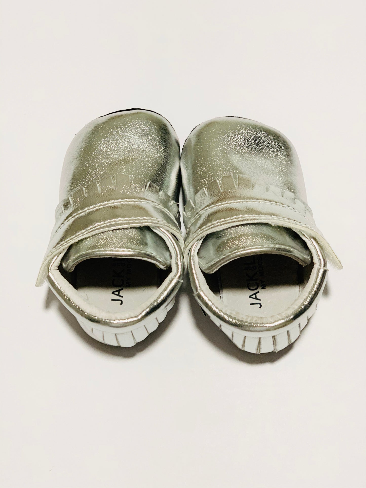 Silver moccasins - Size 12-18 months