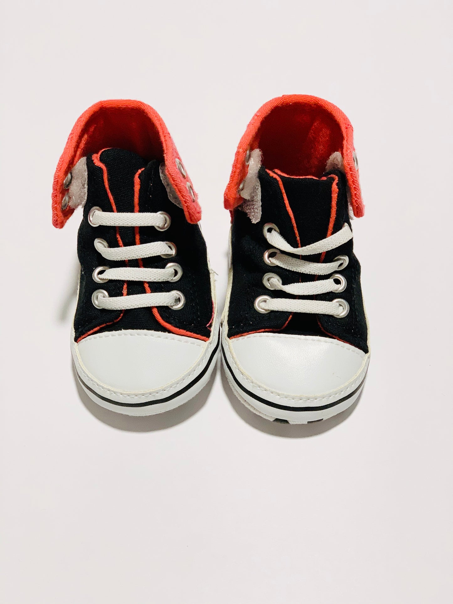 Hi-top soft chucks - size 0-3 months