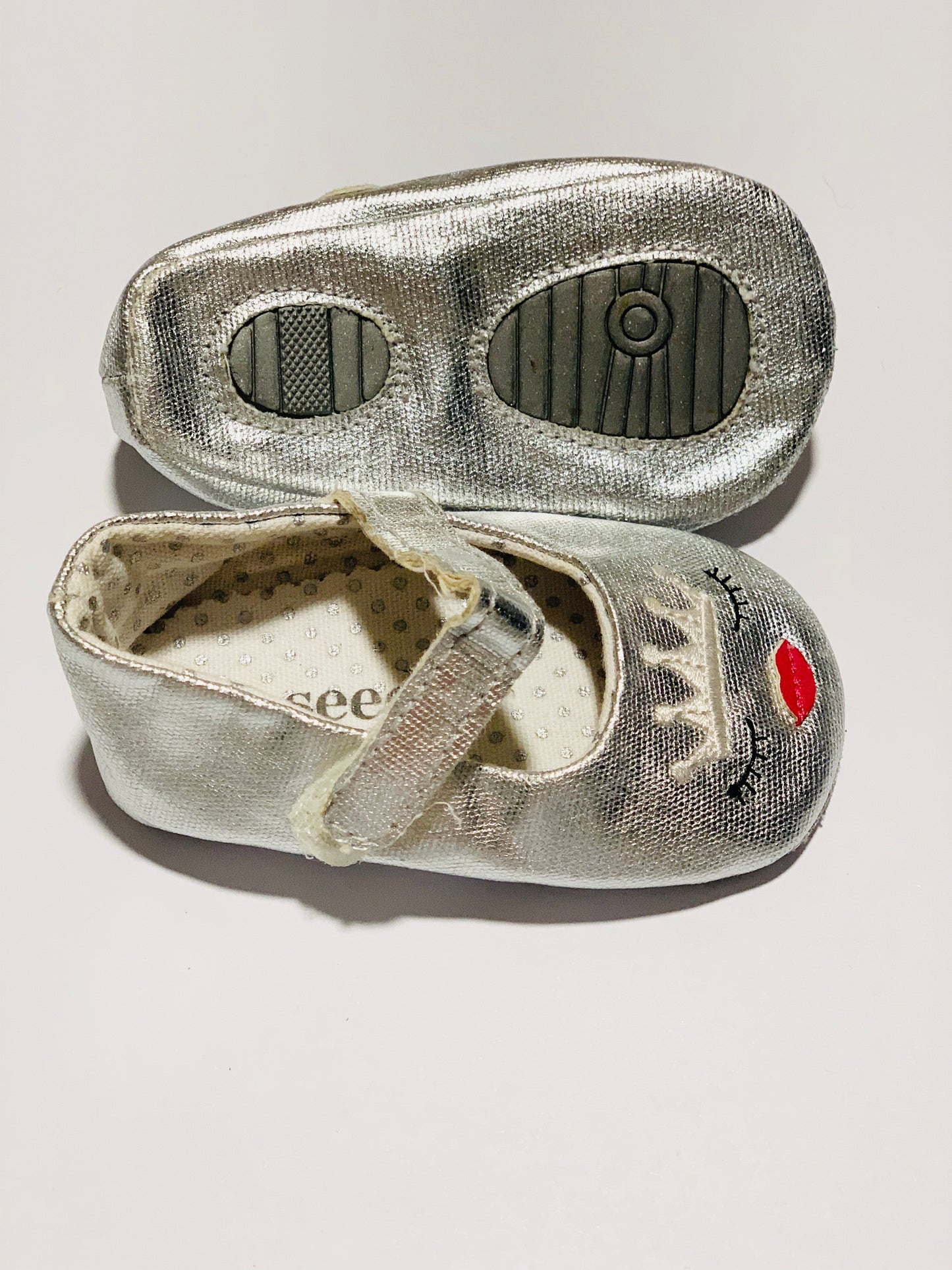 Silver princess soft shoes - Size 3-6 months