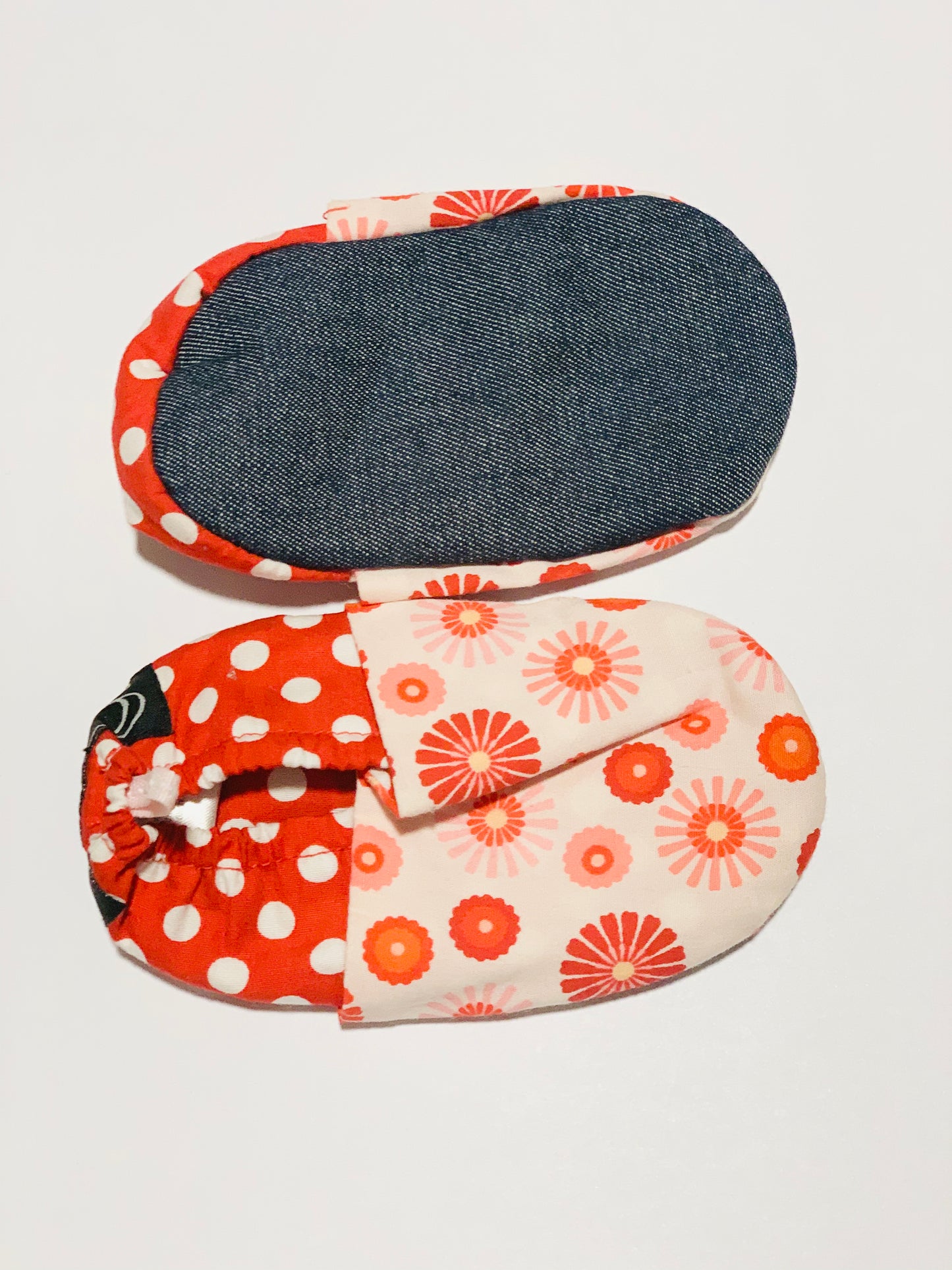 Soft cotton booties - size 6-12 months