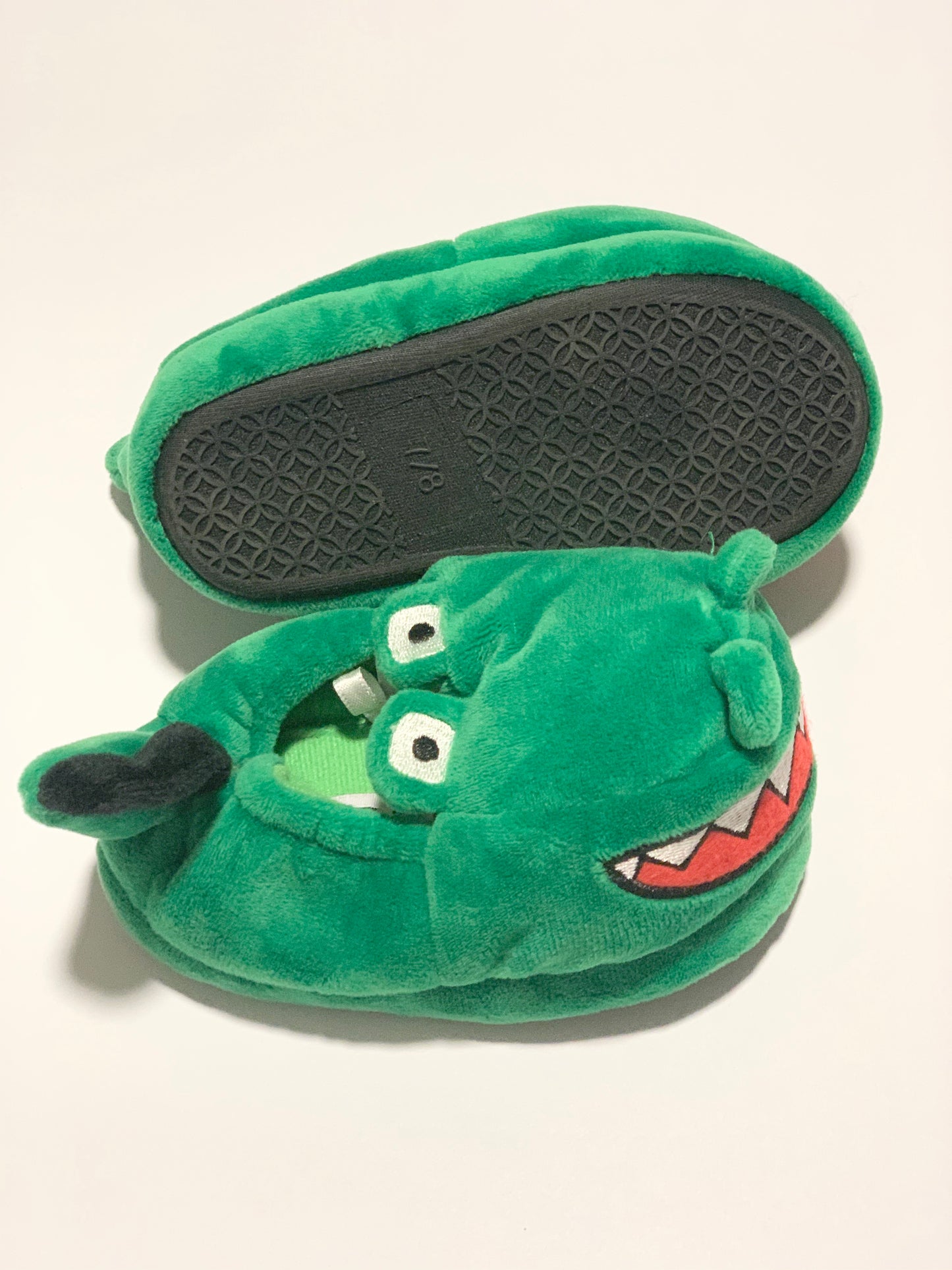 Green dragon slippers - Size 5/6