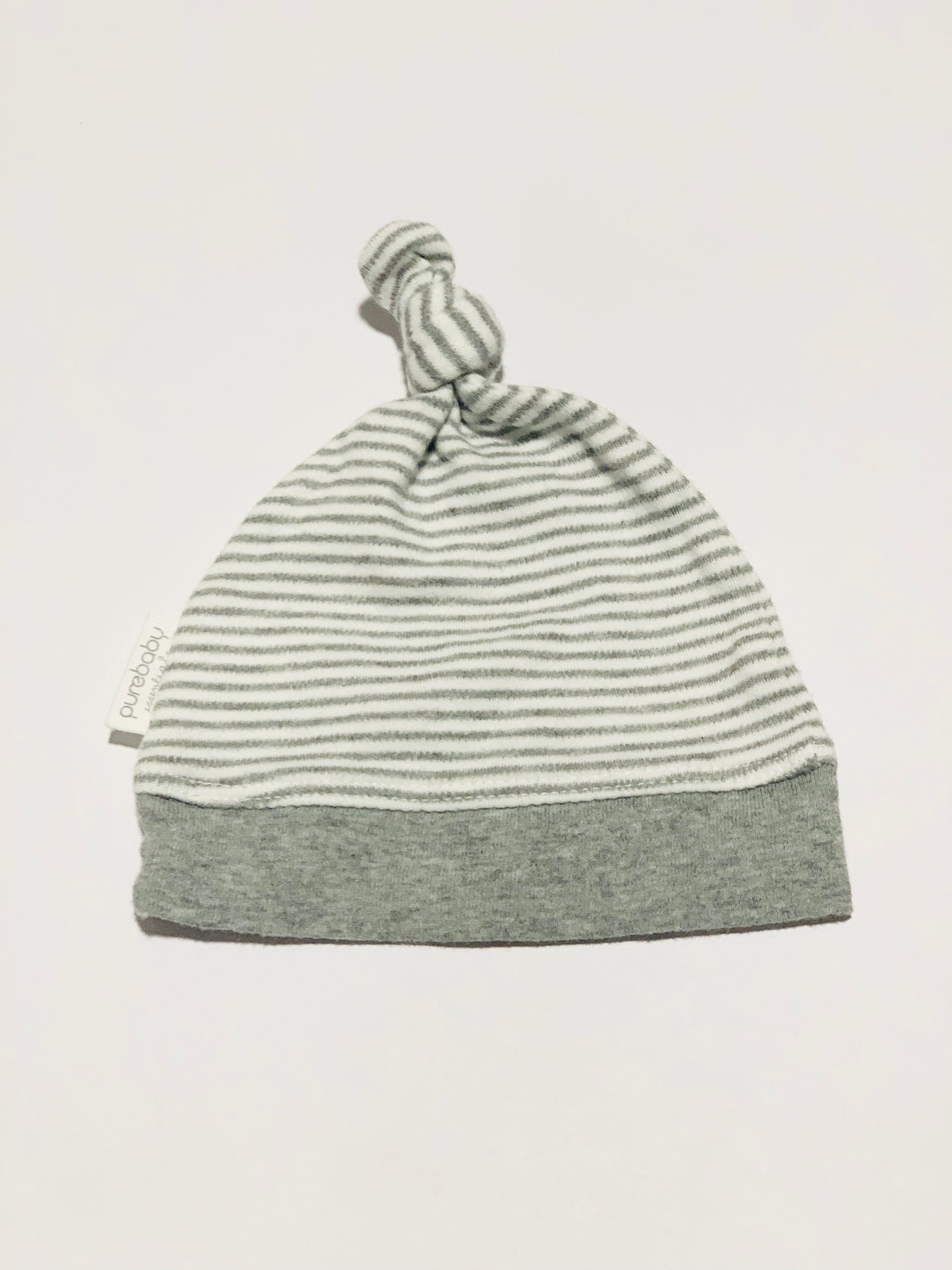 Grey stripe beanie - Size 0-6 months