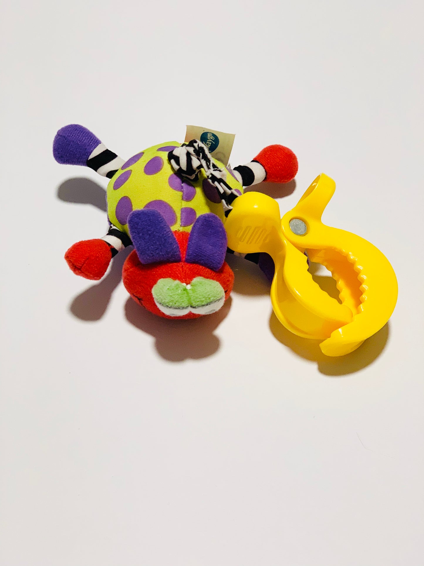 Pull and rattle clip toy