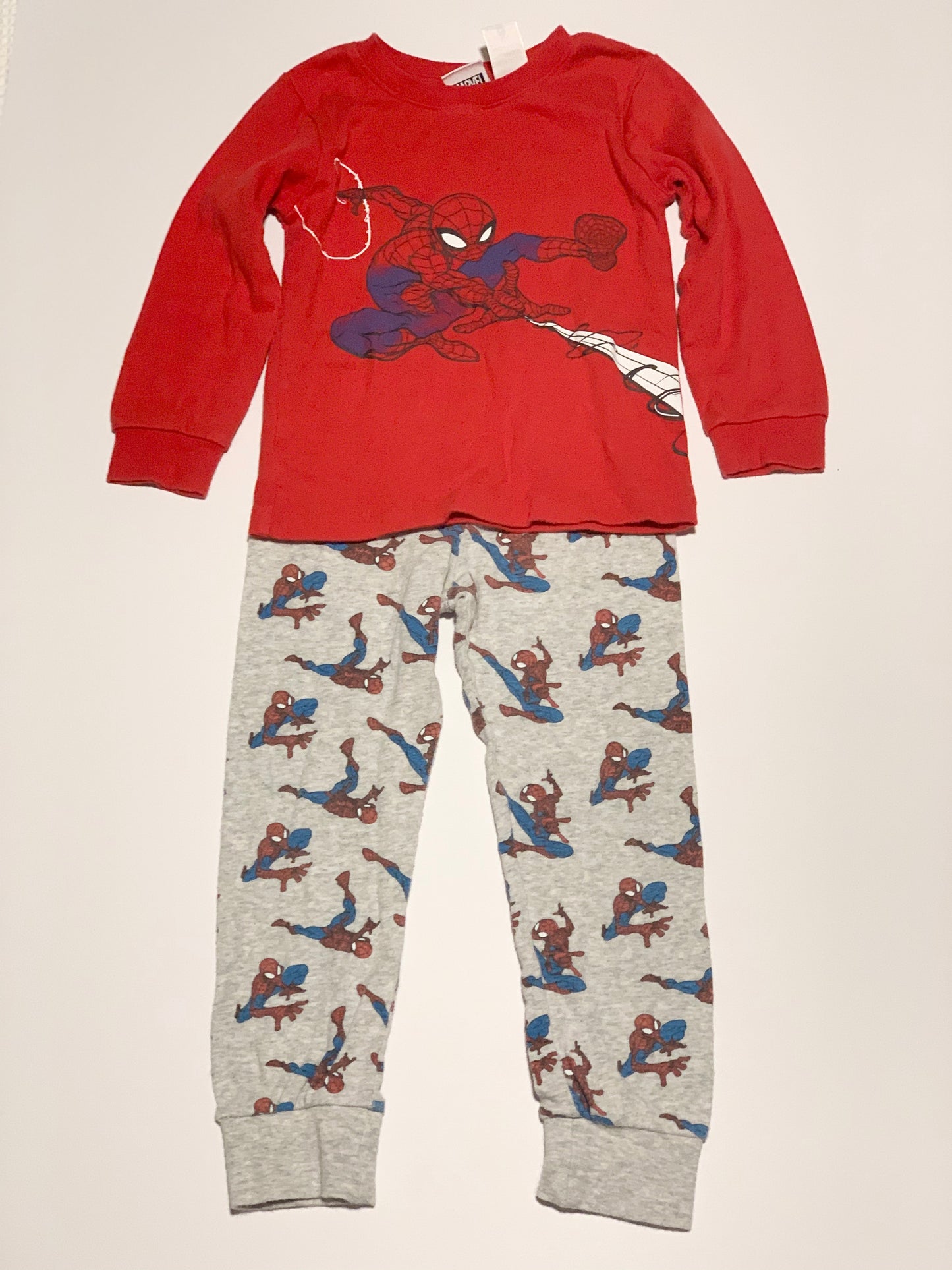 Spiderman pyjamas - Size 3