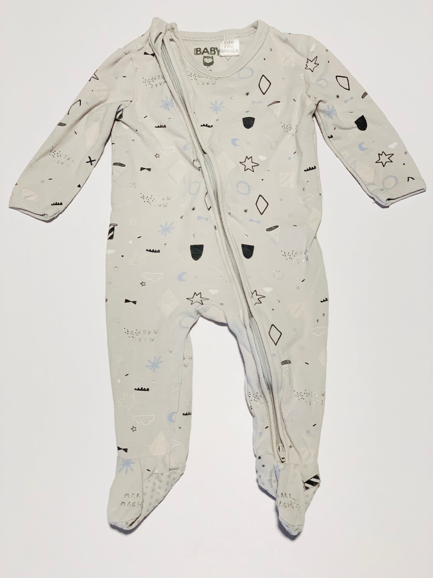 Grey zip onesie - Size 00