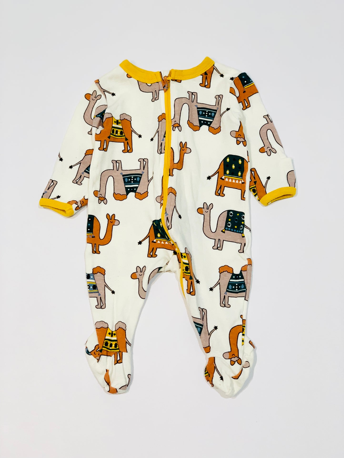 Camels zip onesie - Size 000