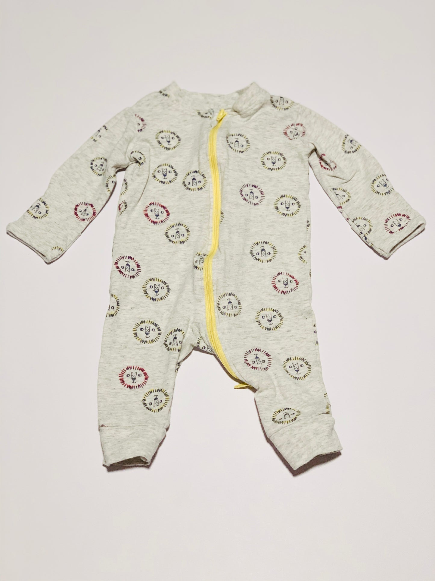 Lion zip onesie - Size 00