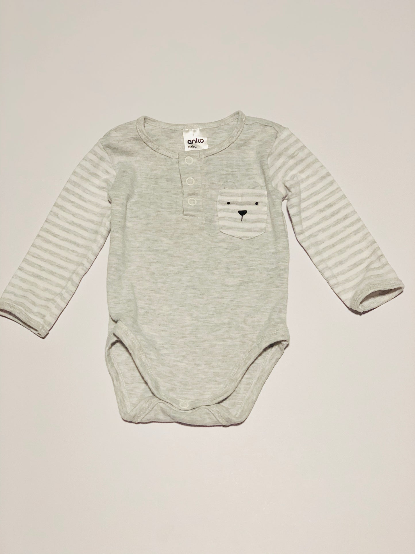 Bear pocket bodysuit - Size 00