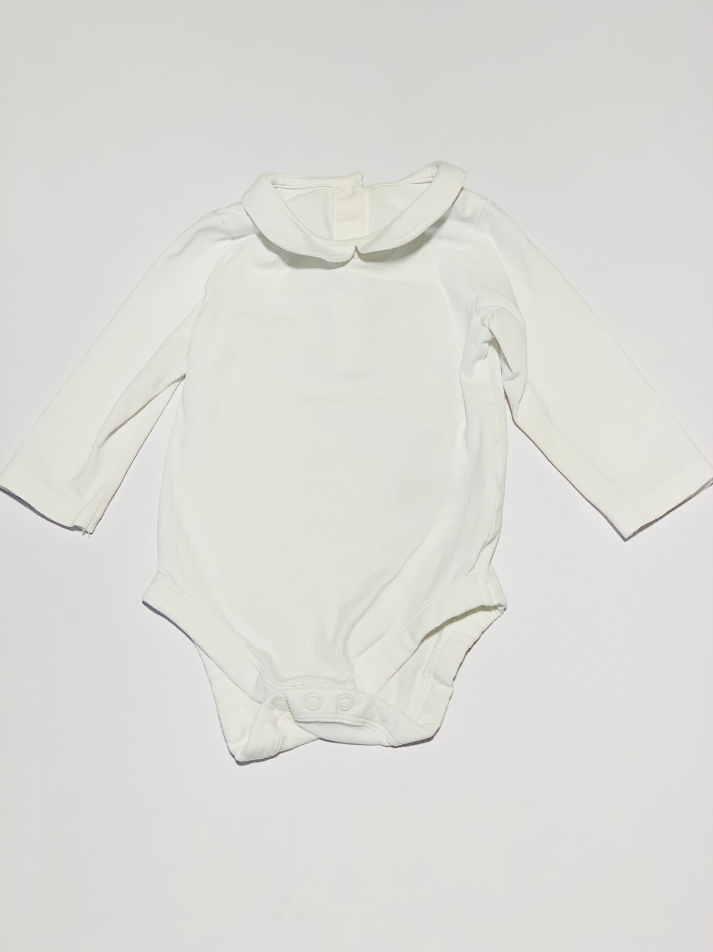 White collared bodysuit - Size 6-9 months